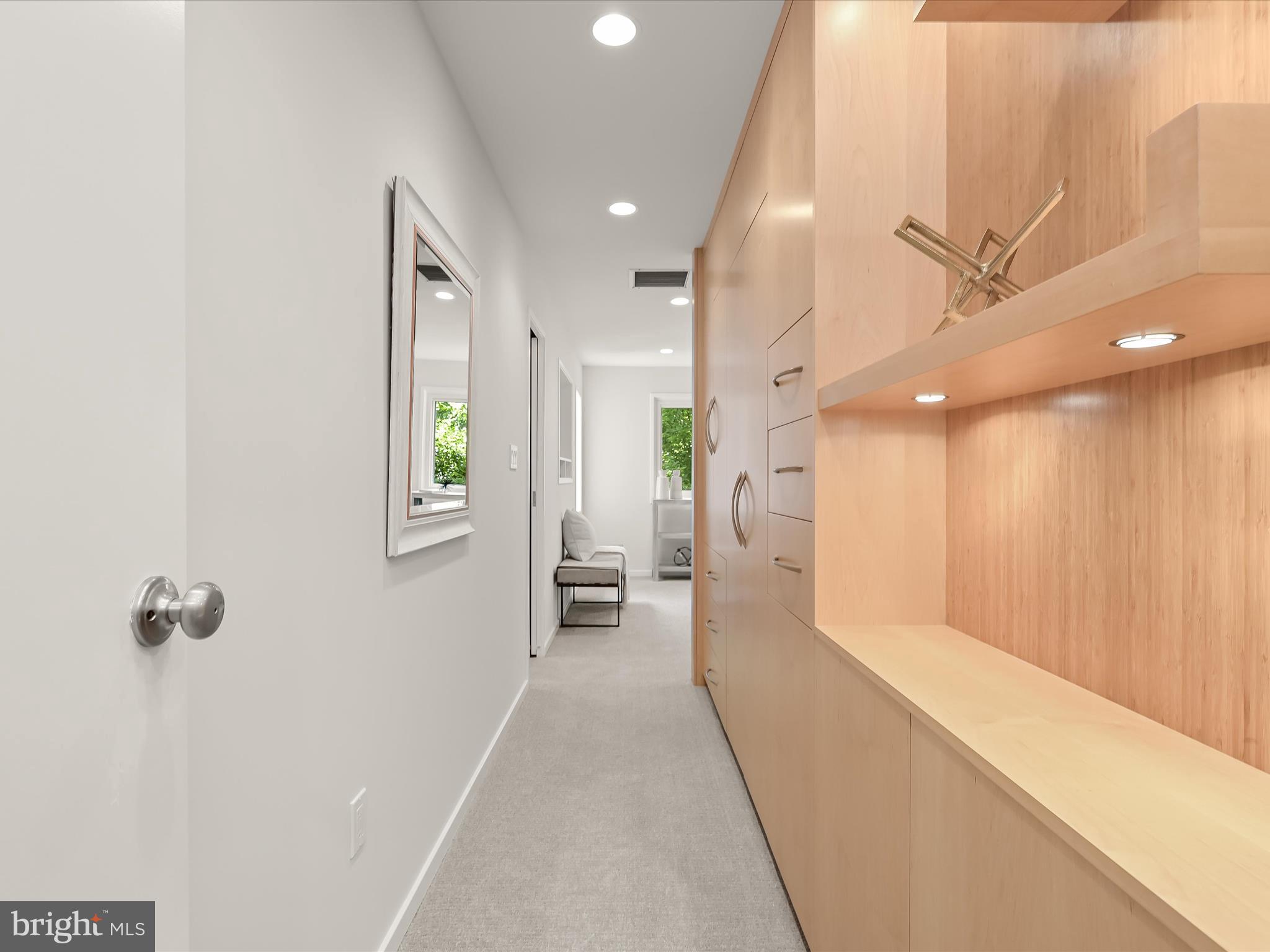 CARDEROCK SPRINGS - Residential