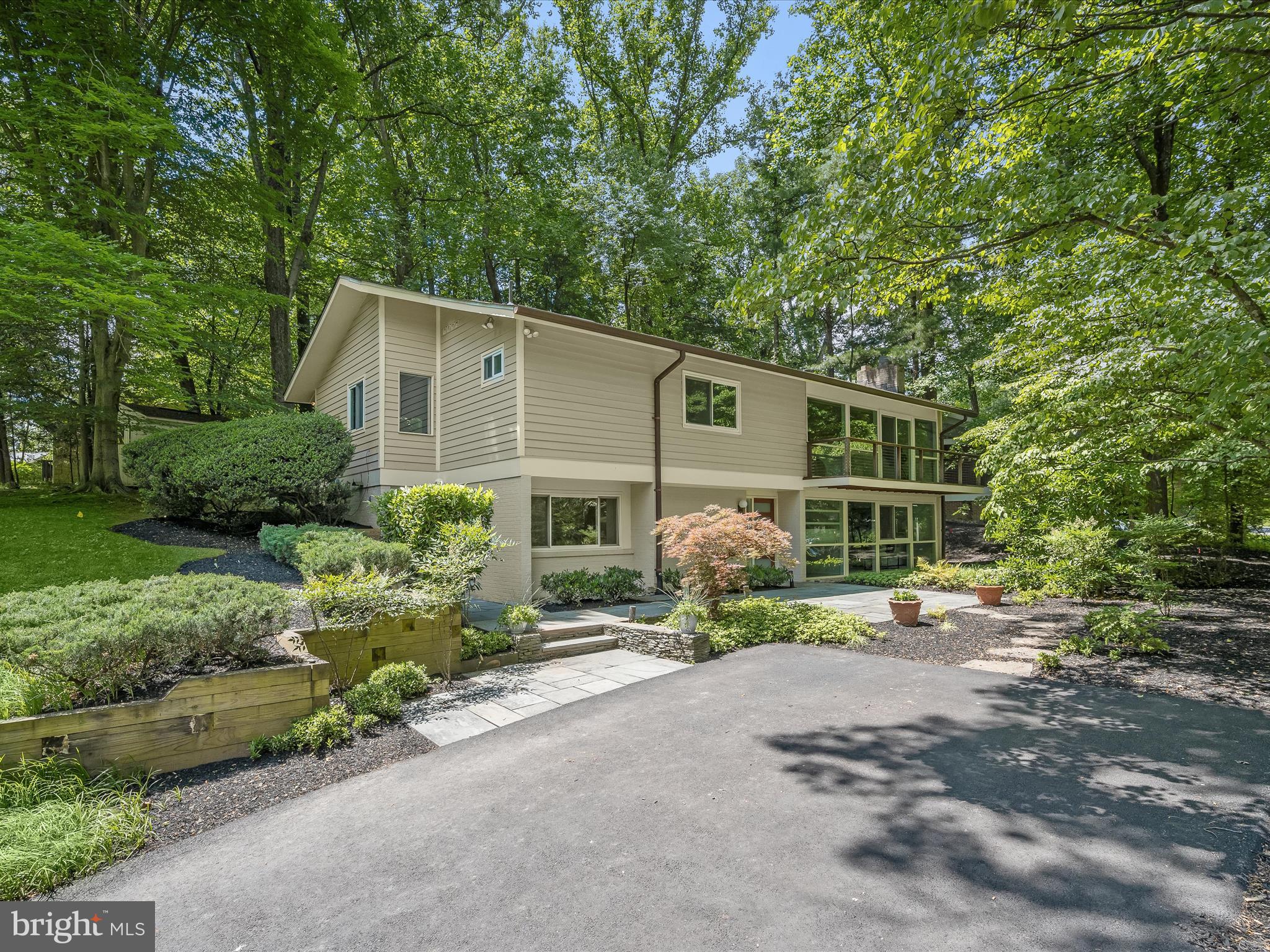 CARDEROCK SPRINGS - Residential