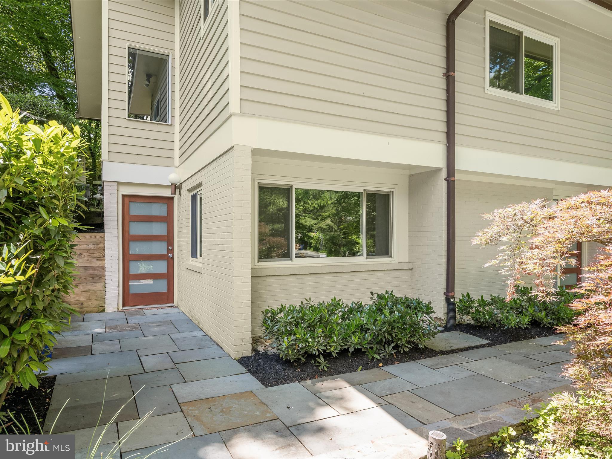 CARDEROCK SPRINGS - Residential