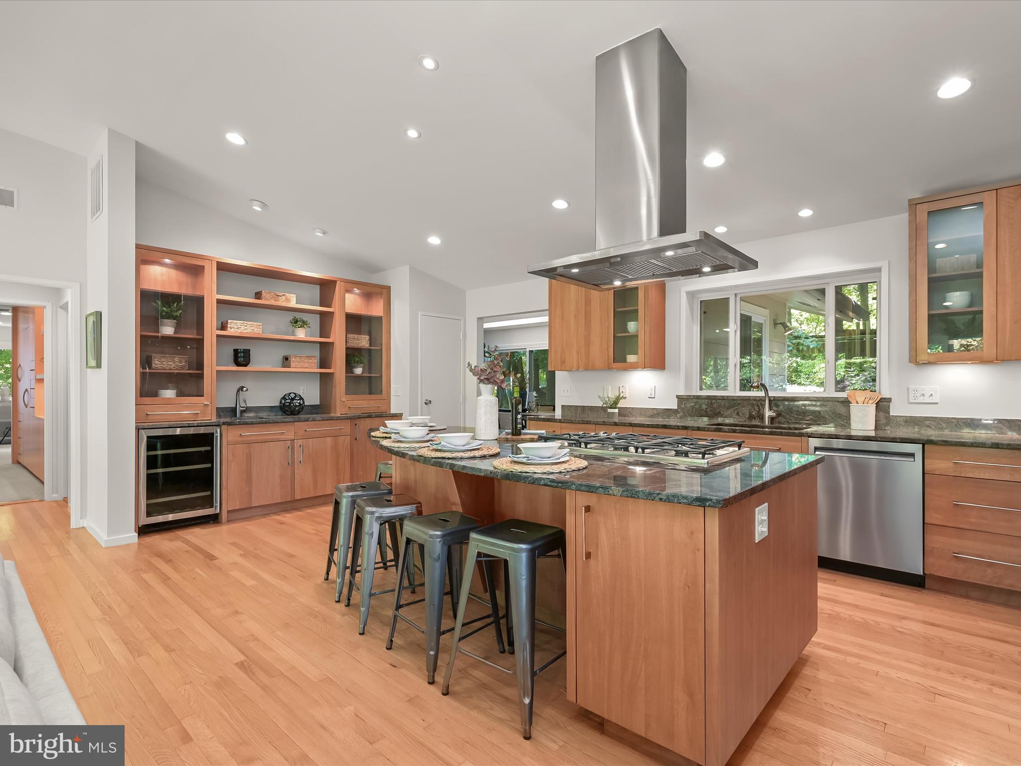 CARDEROCK SPRINGS - Residential