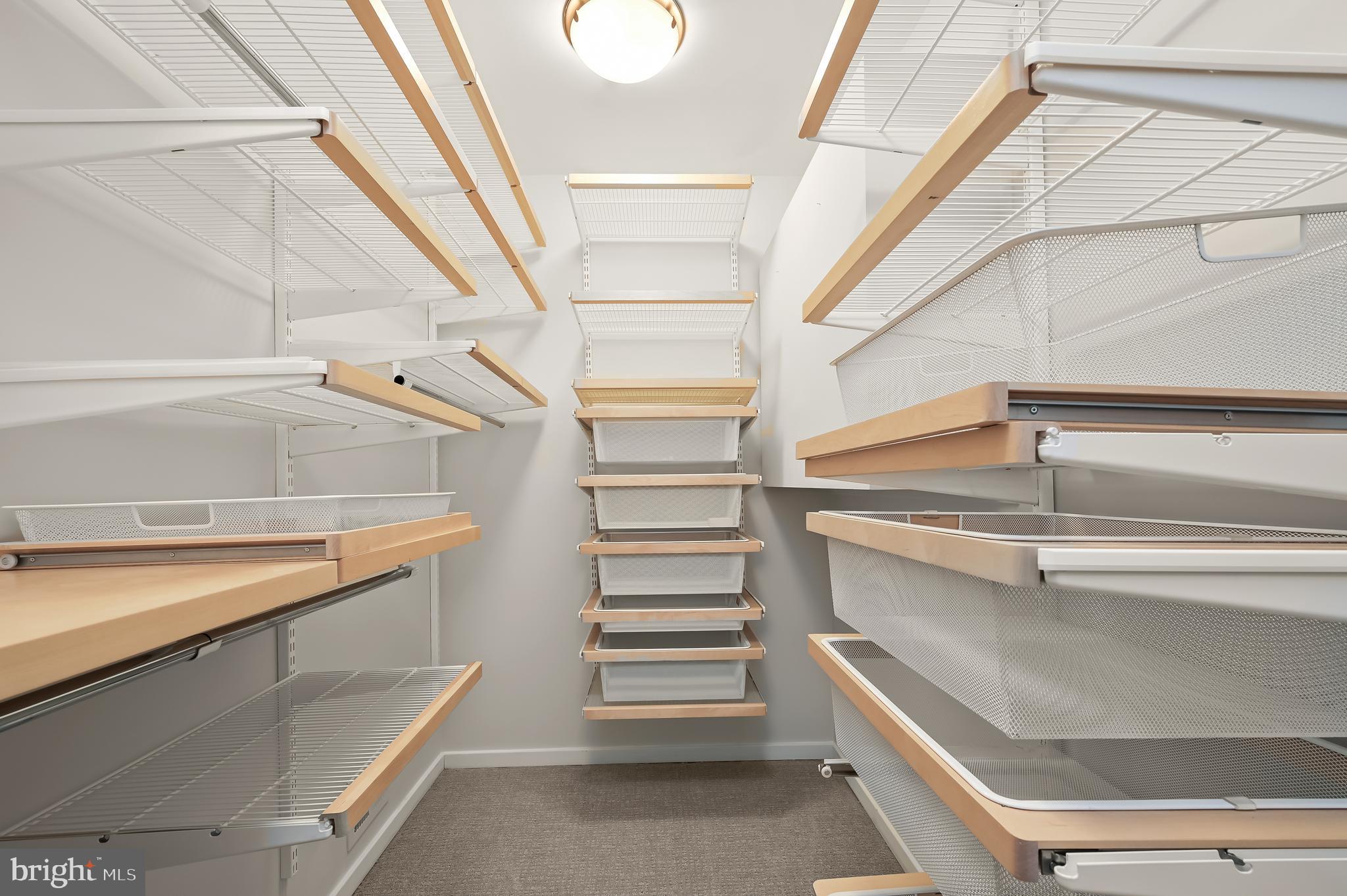 CARDEROCK SPRINGS - Residential