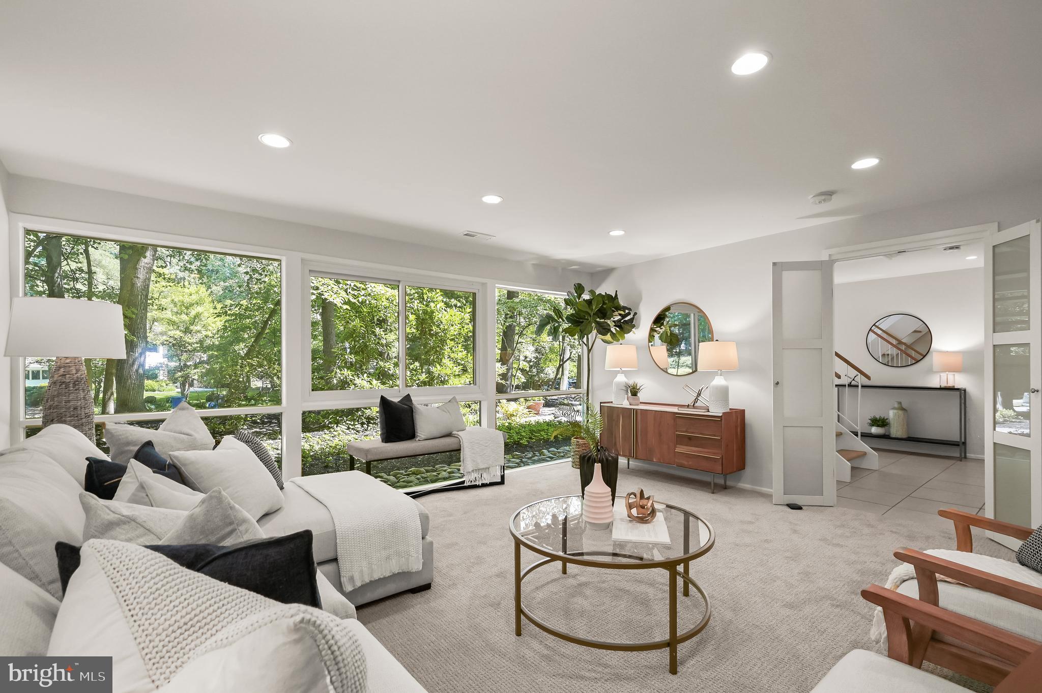 CARDEROCK SPRINGS - Residential