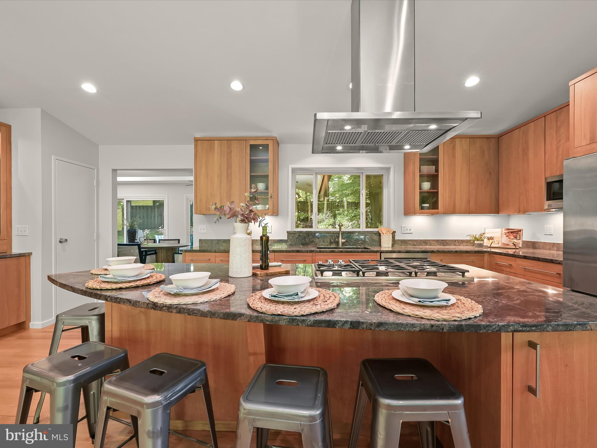 CARDEROCK SPRINGS - Residential