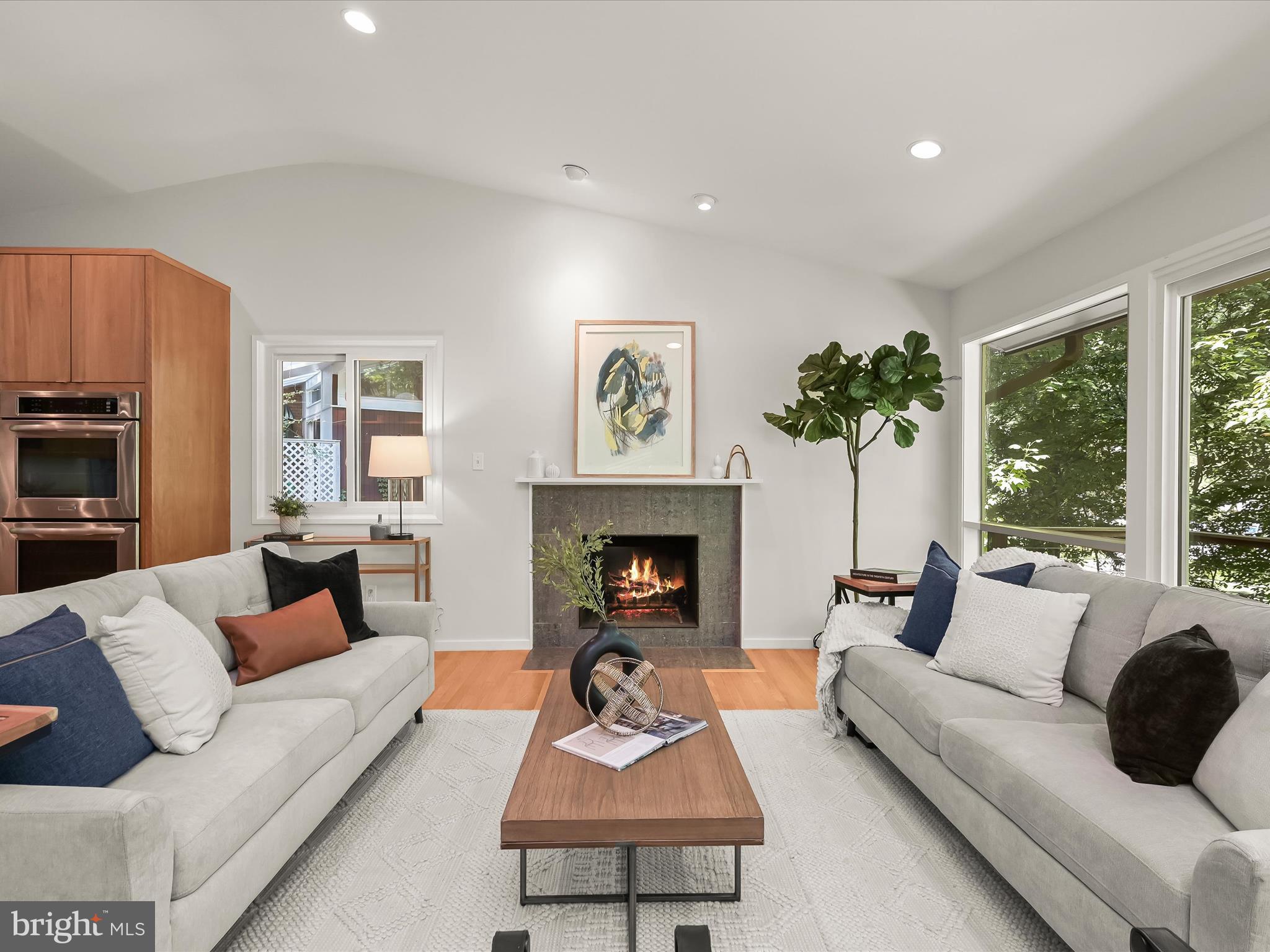 CARDEROCK SPRINGS - Residential