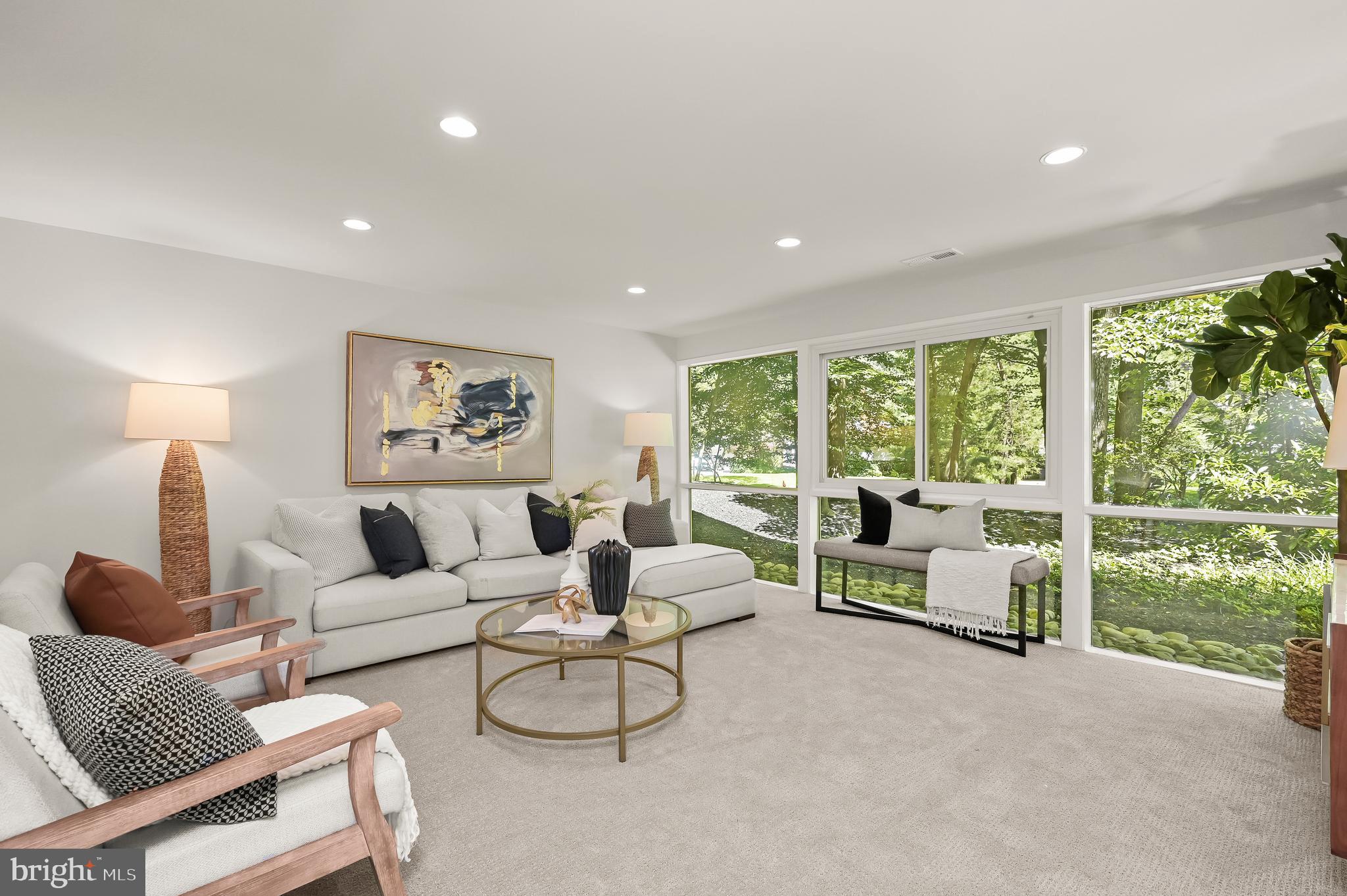 CARDEROCK SPRINGS - Residential