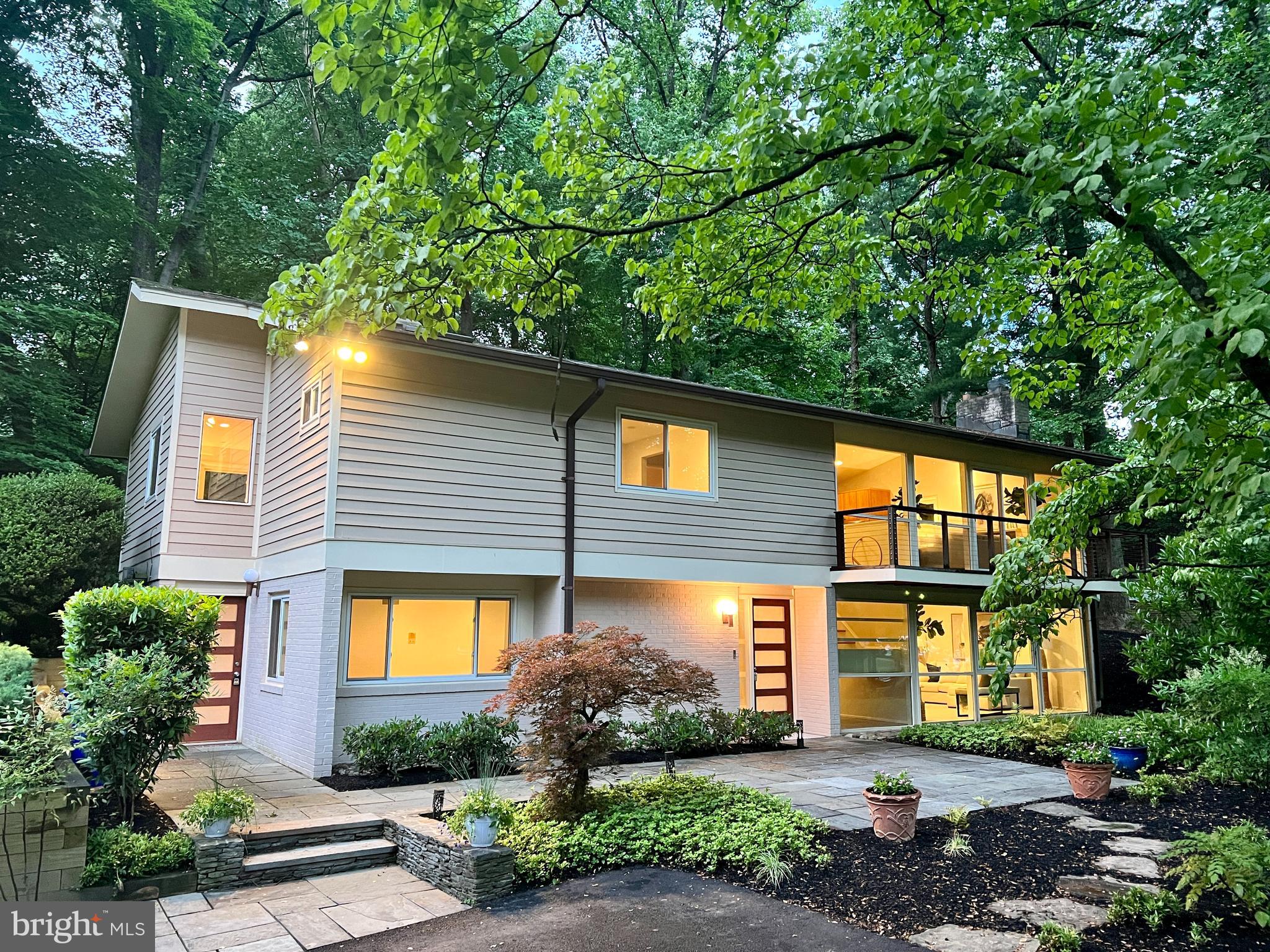 CARDEROCK SPRINGS - Residential