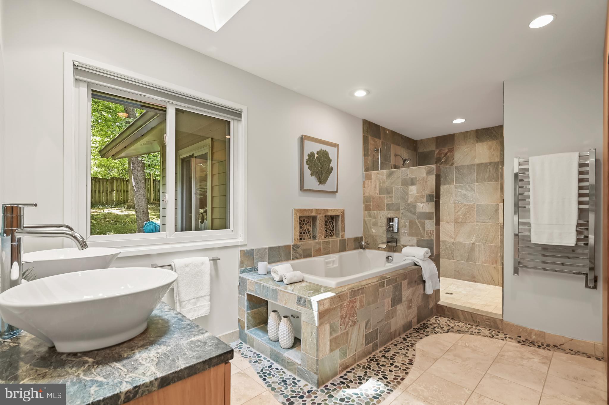 CARDEROCK SPRINGS - Residential