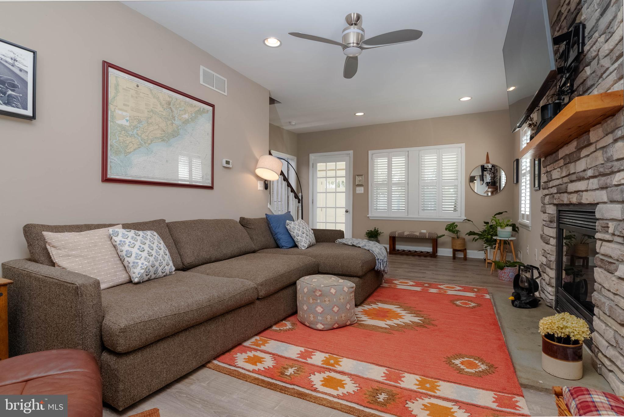 FALLSTON MANOR - Residential