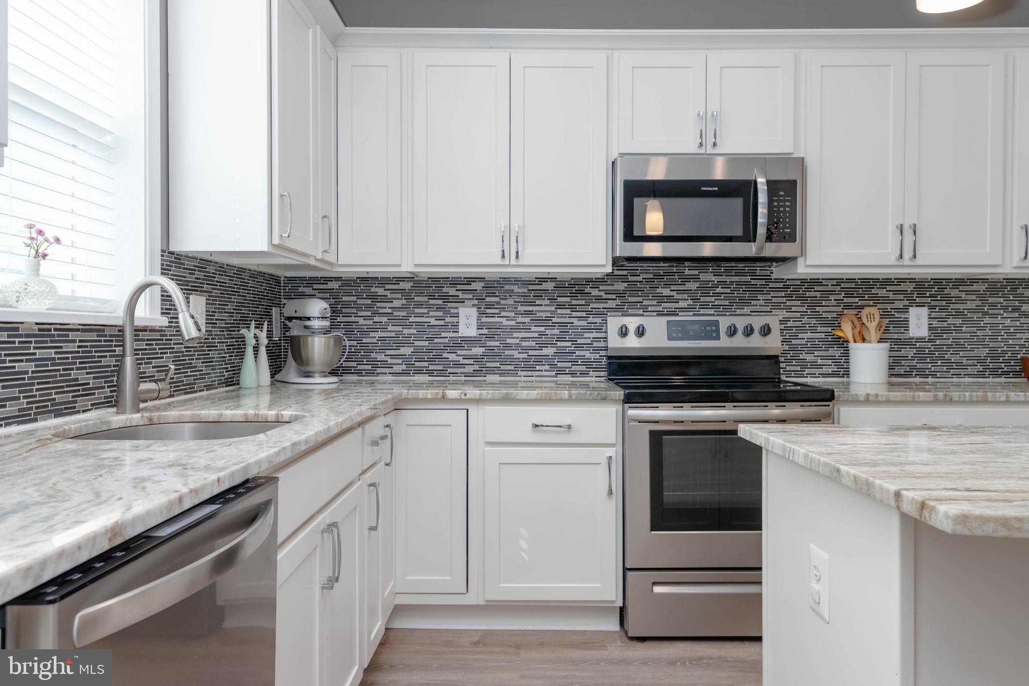 FALLSTON MANOR - Residential