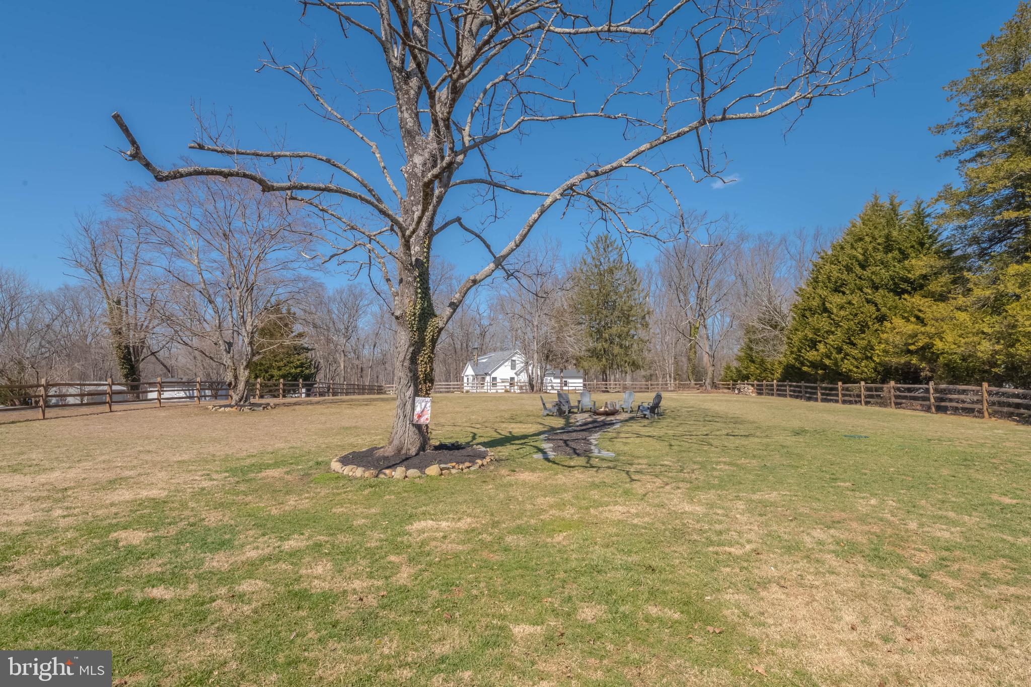 FALLSTON MANOR - Residential