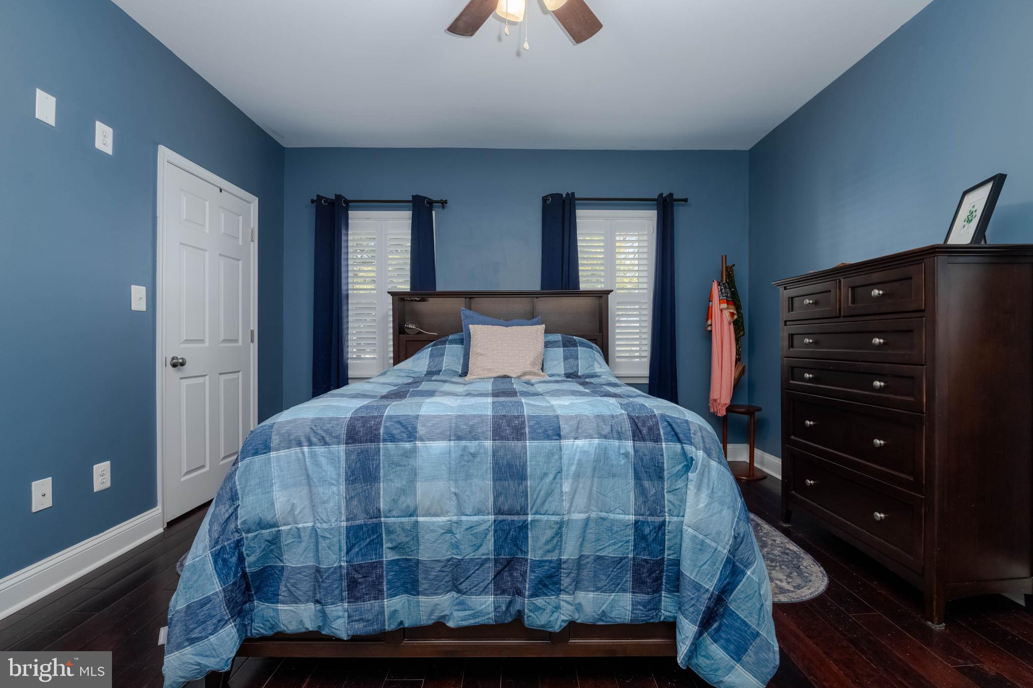 FALLSTON MANOR - Residential