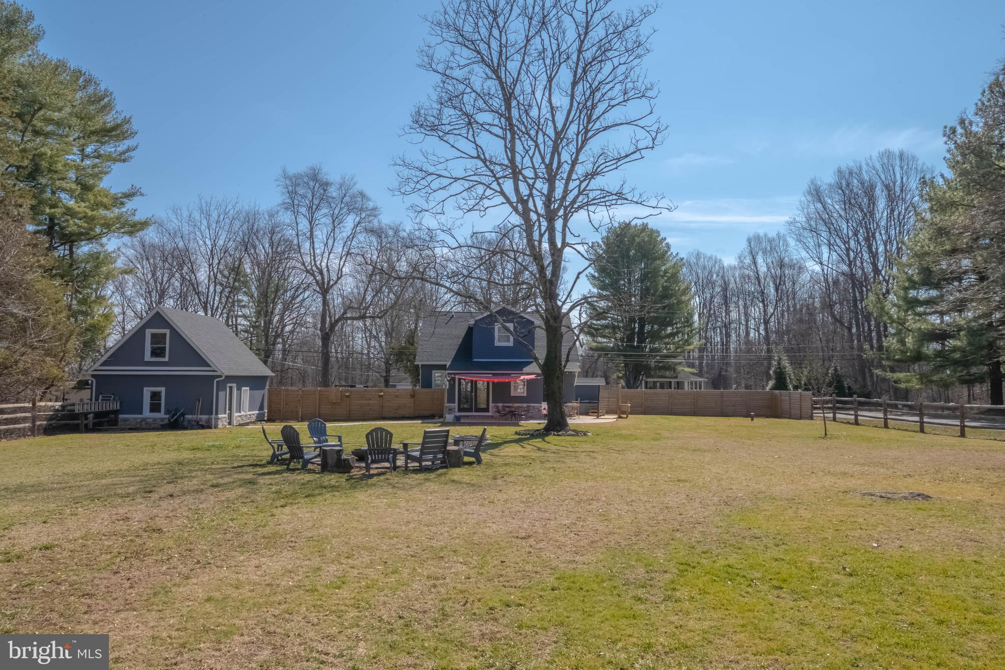 FALLSTON MANOR - Residential