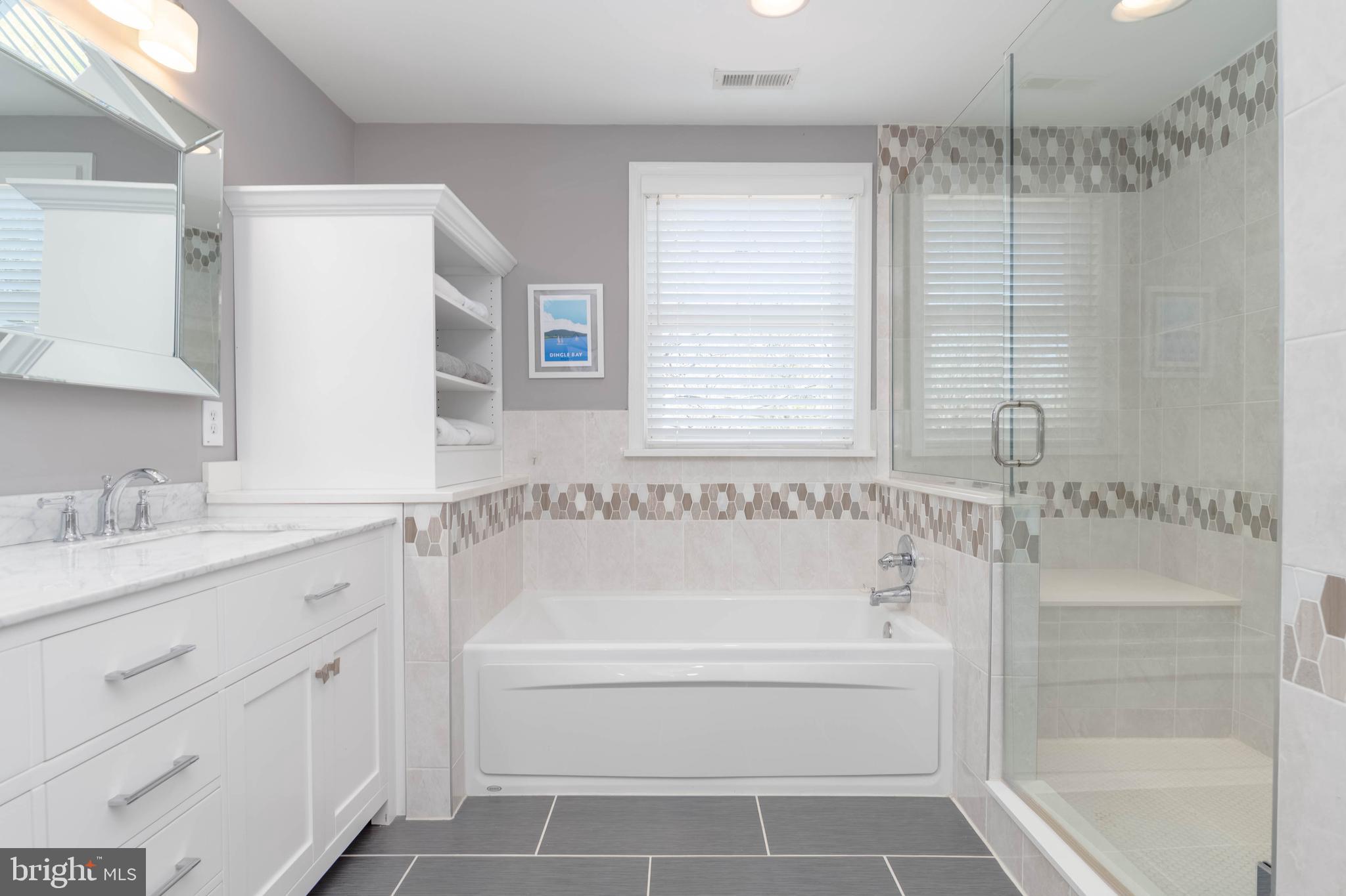 FALLSTON MANOR - Residential