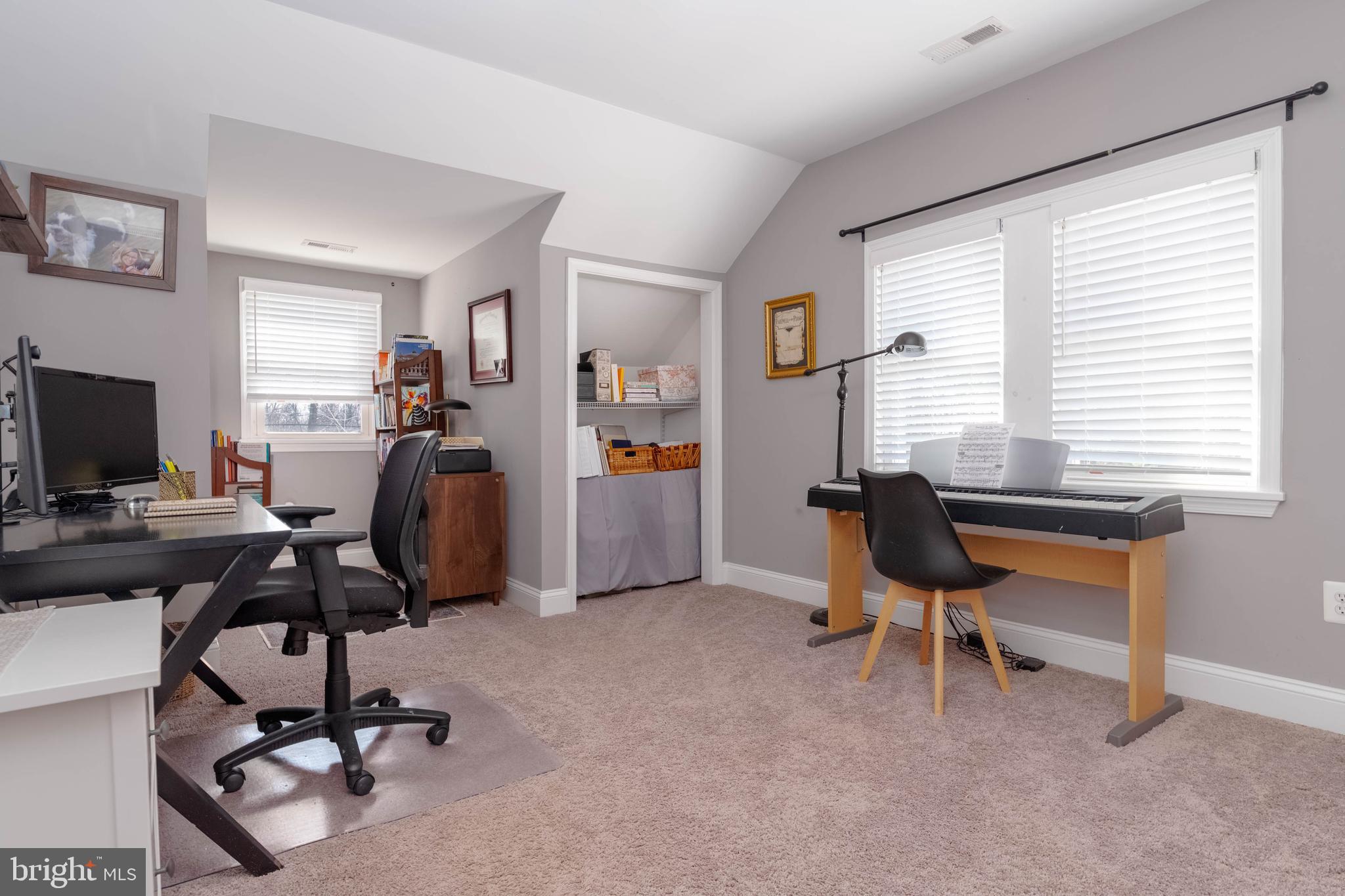 FALLSTON MANOR - Residential