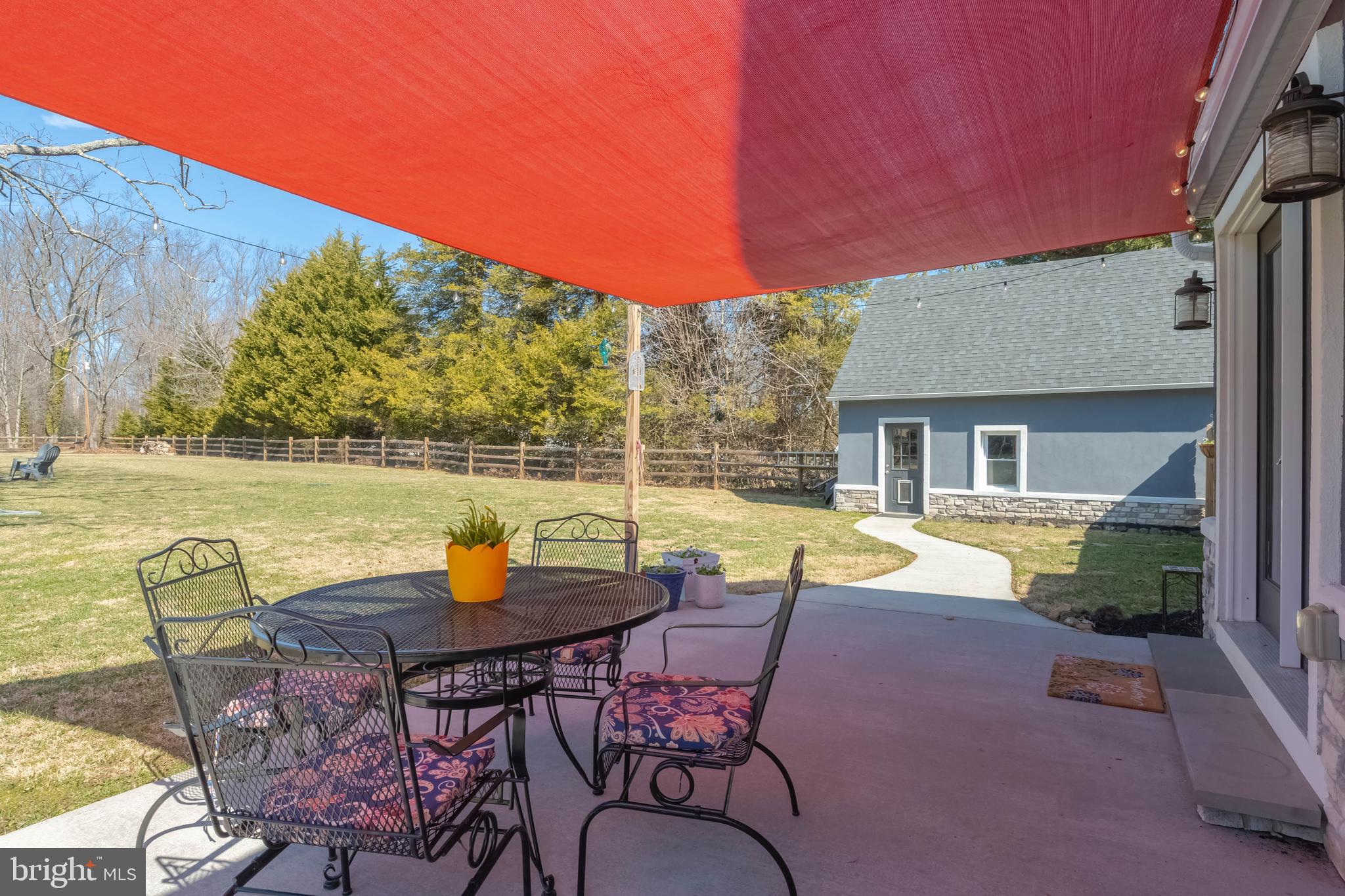 FALLSTON MANOR - Residential