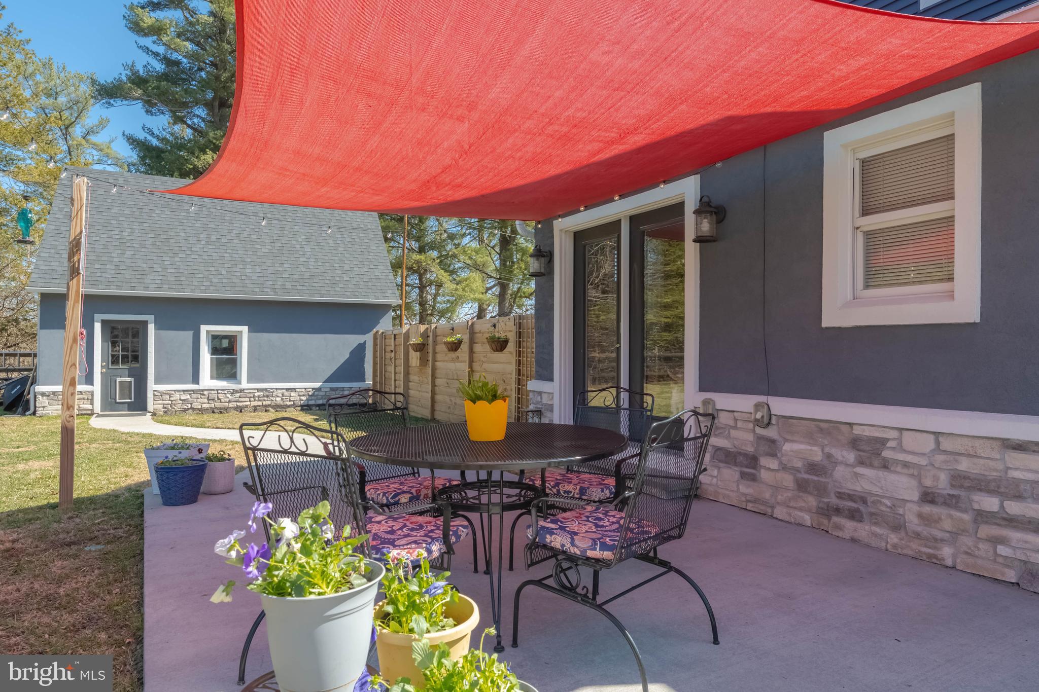 FALLSTON MANOR - Residential