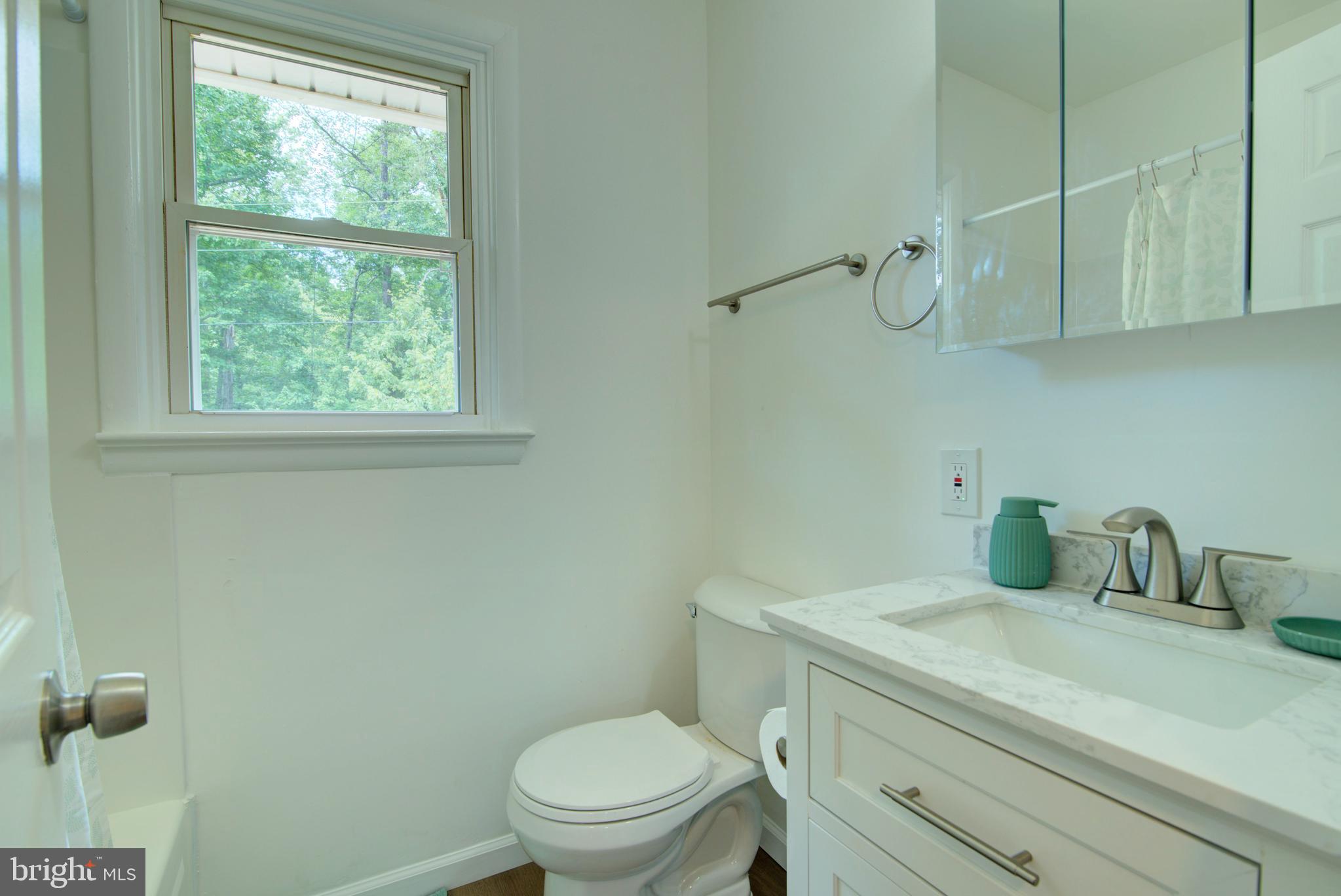 107 FEDERALIST WAY