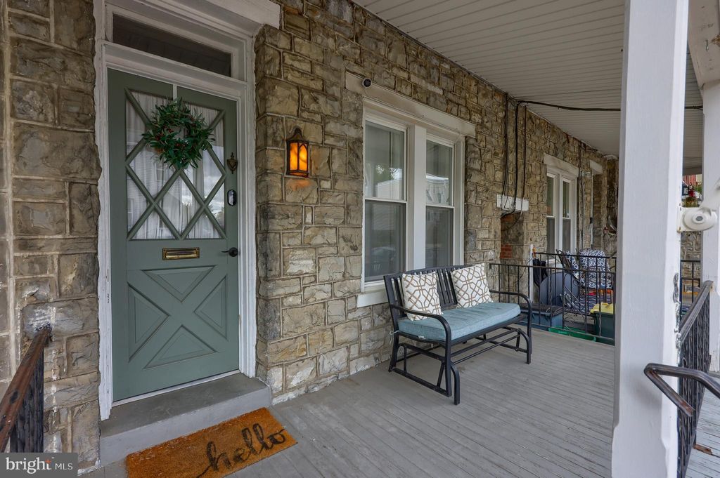 Photo of 839 ST JOSEPH ST, LANCASTER, PA 17603 (MLS # PALA2026872)