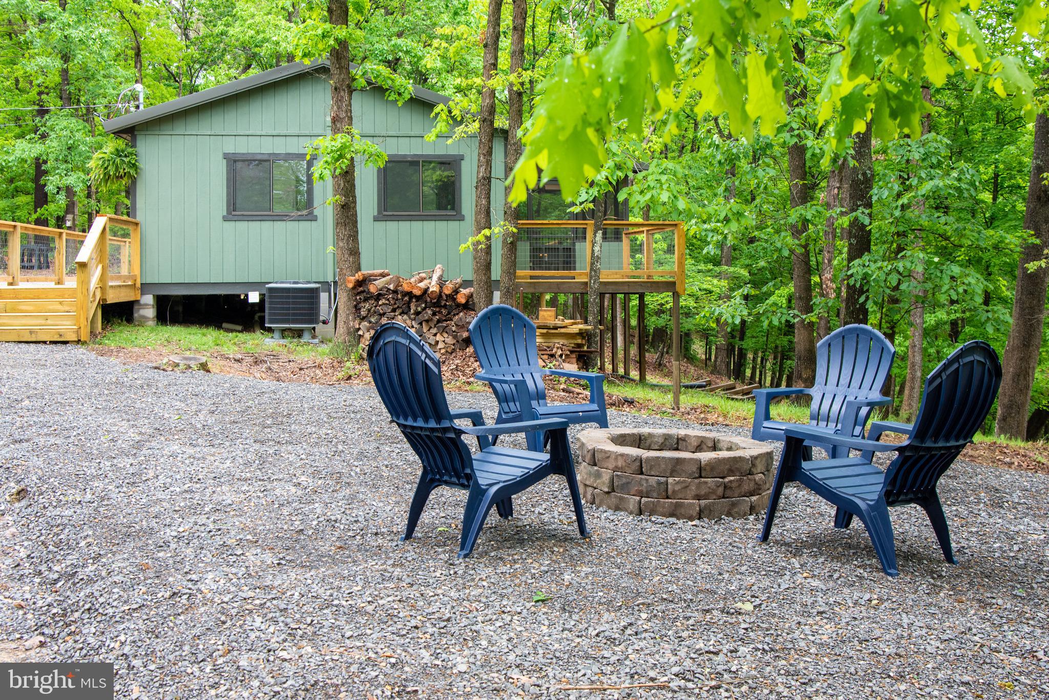 CABIN AT LOST RIVER - Residential