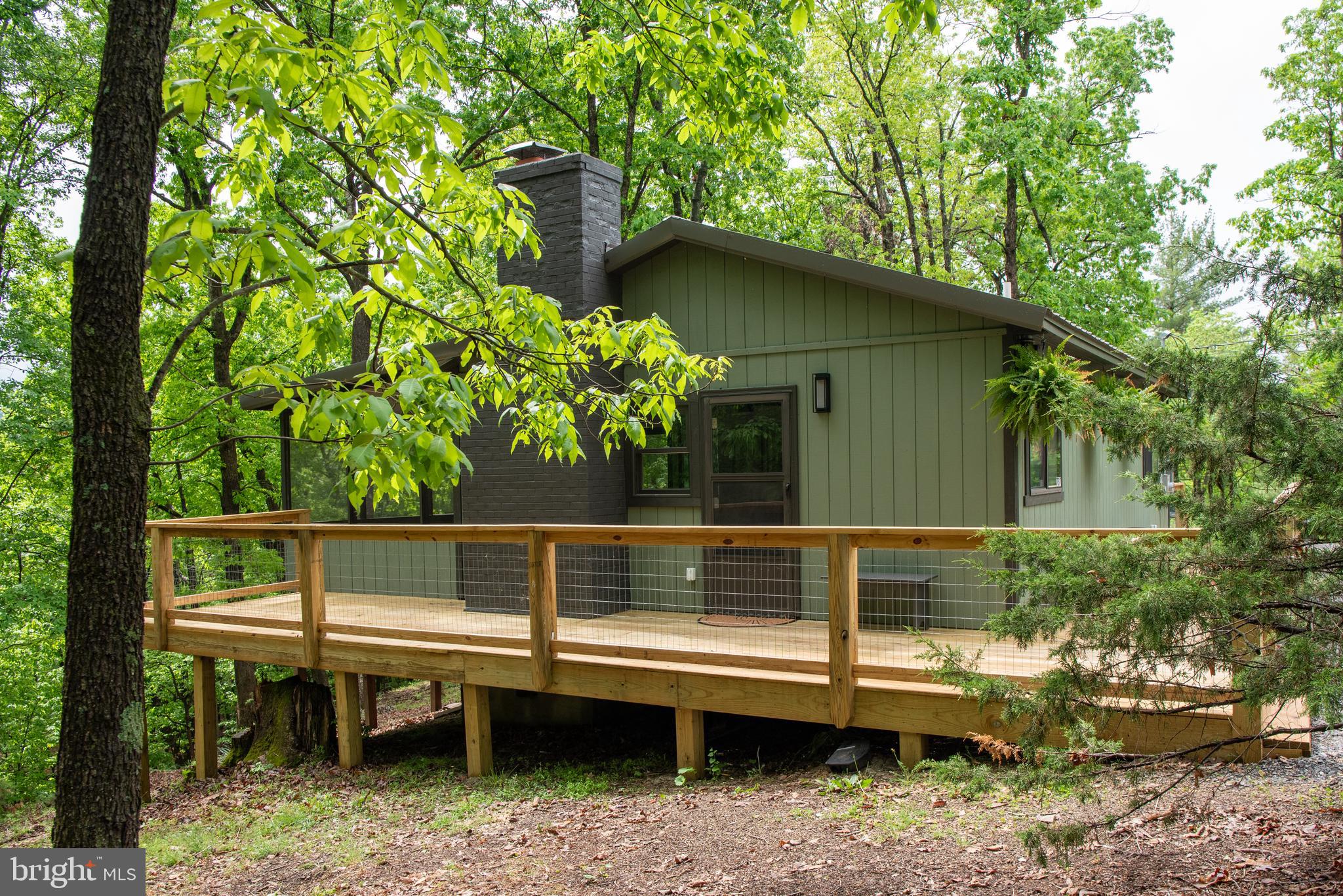 CABIN AT LOST RIVER - Residential