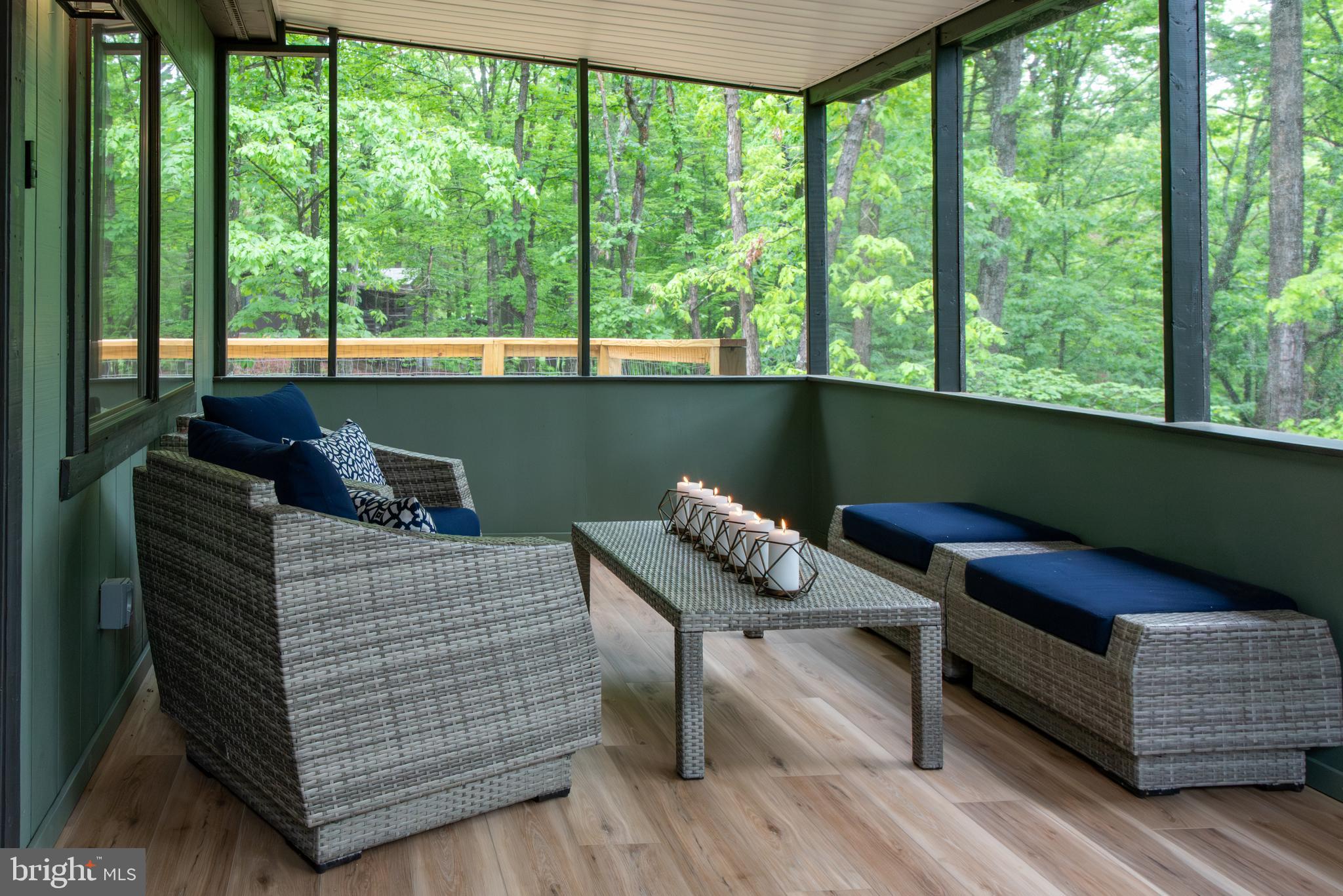 CABIN AT LOST RIVER - Residential