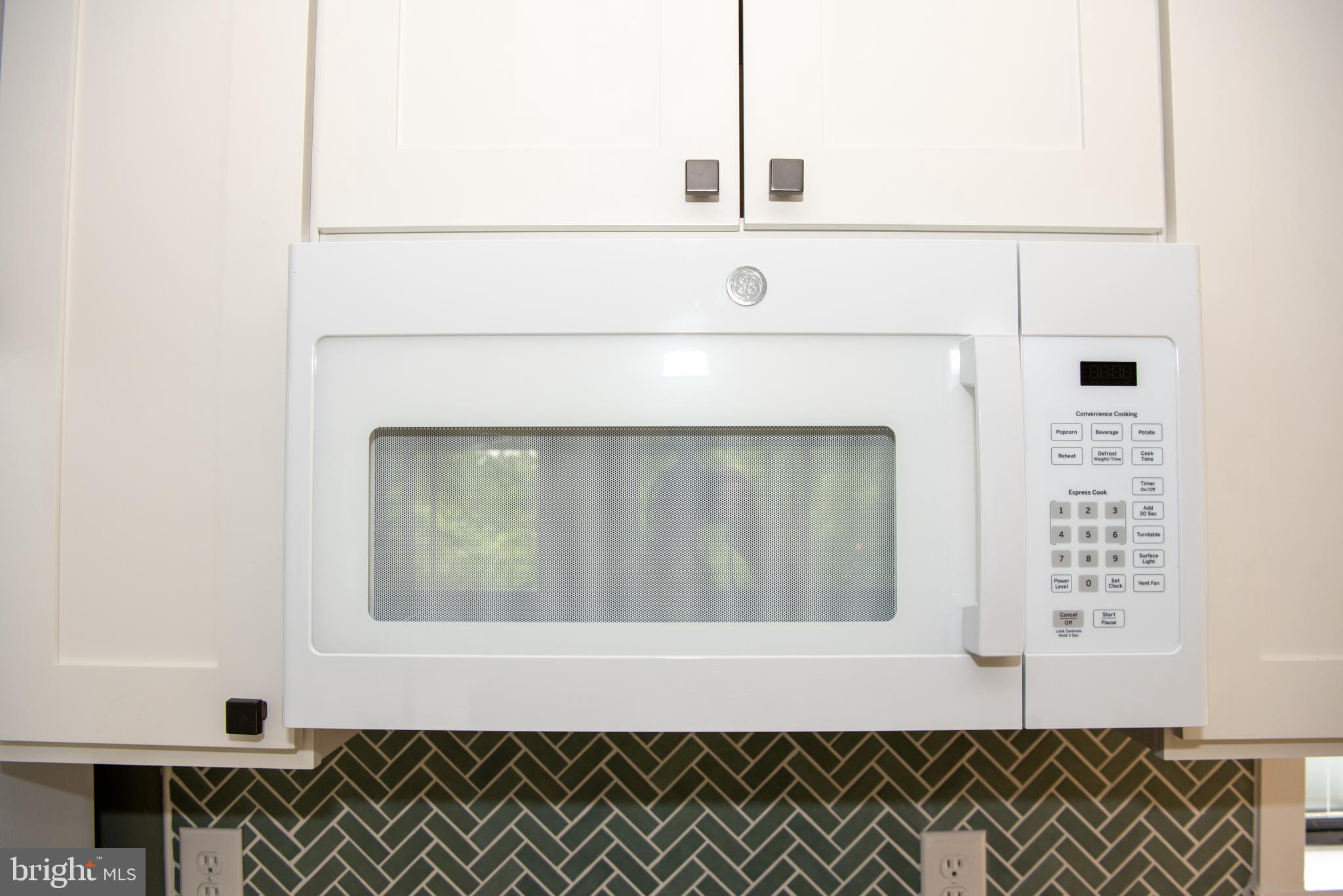 CABIN AT LOST RIVER - Residential