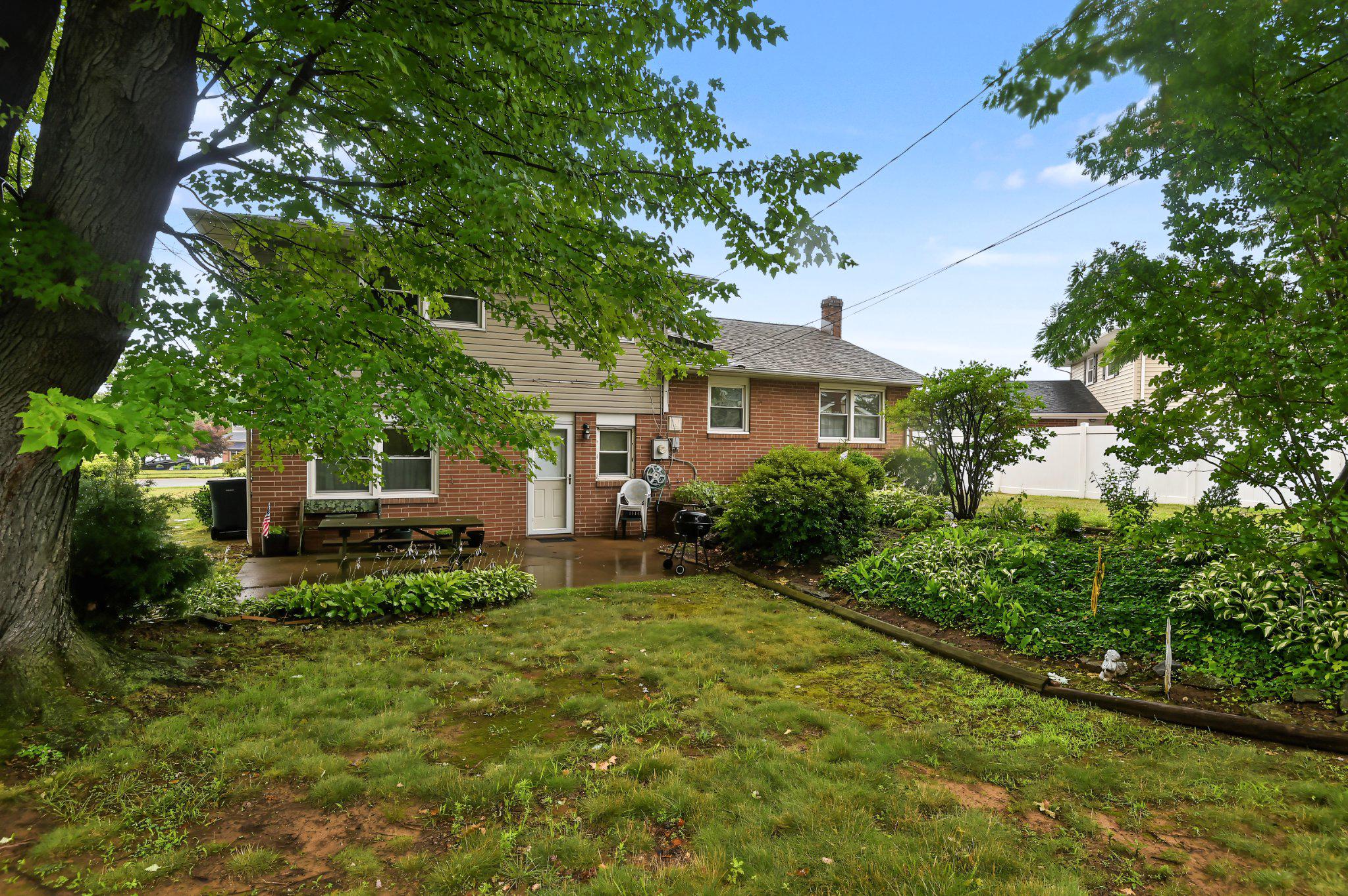 2702 PECKSNIFF ROAD
