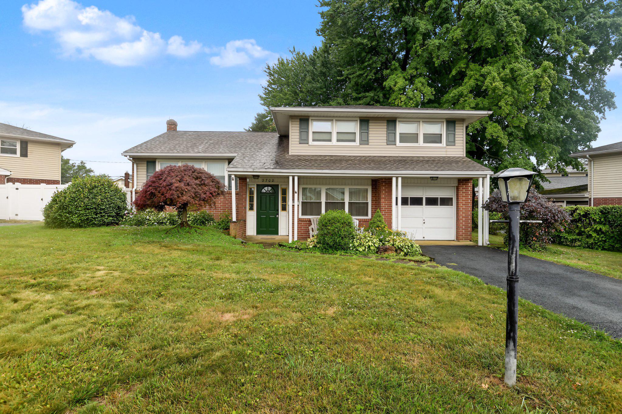 2702 PECKSNIFF ROAD
