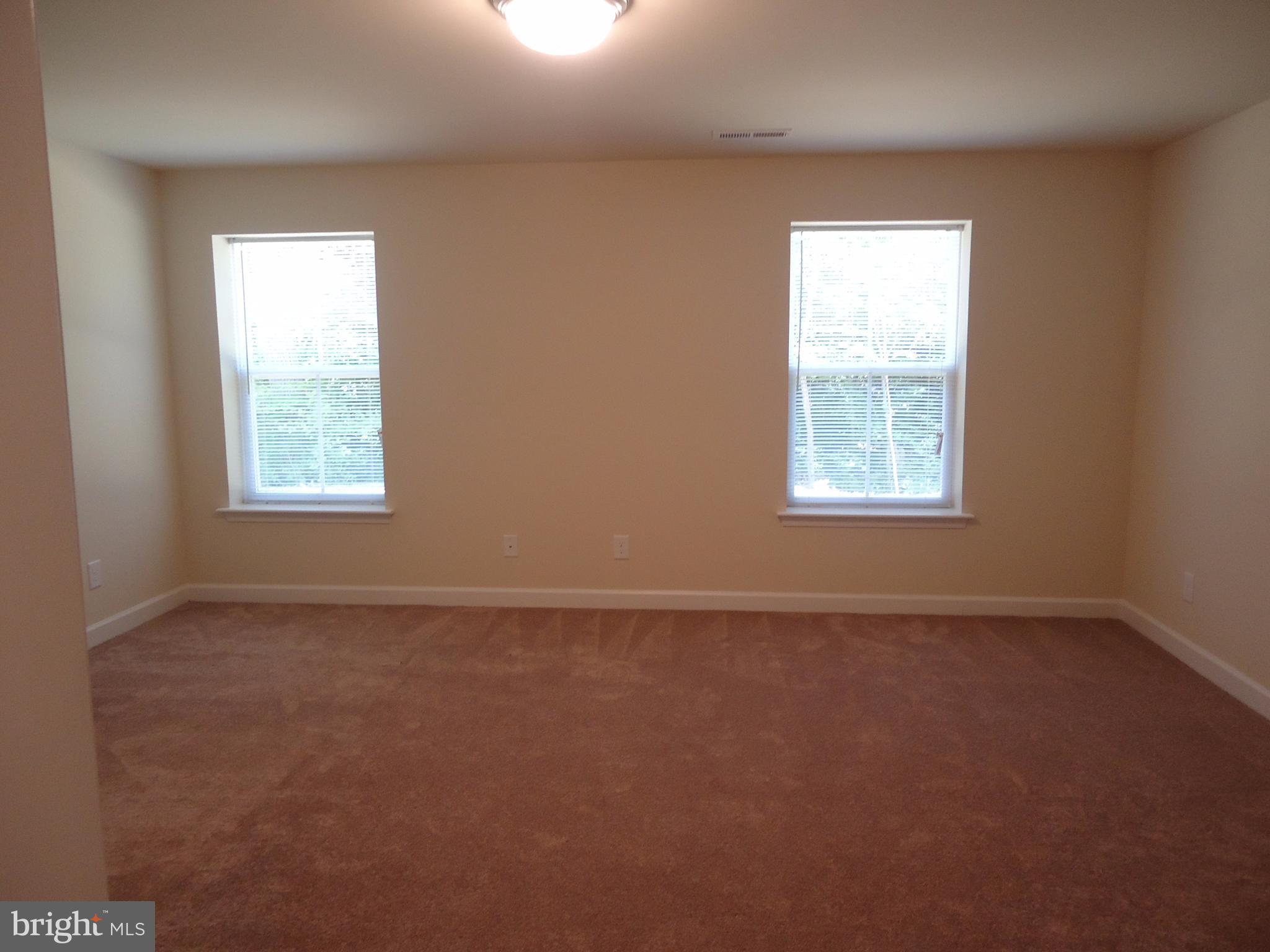 DABNEY WOODS - Residential Lease