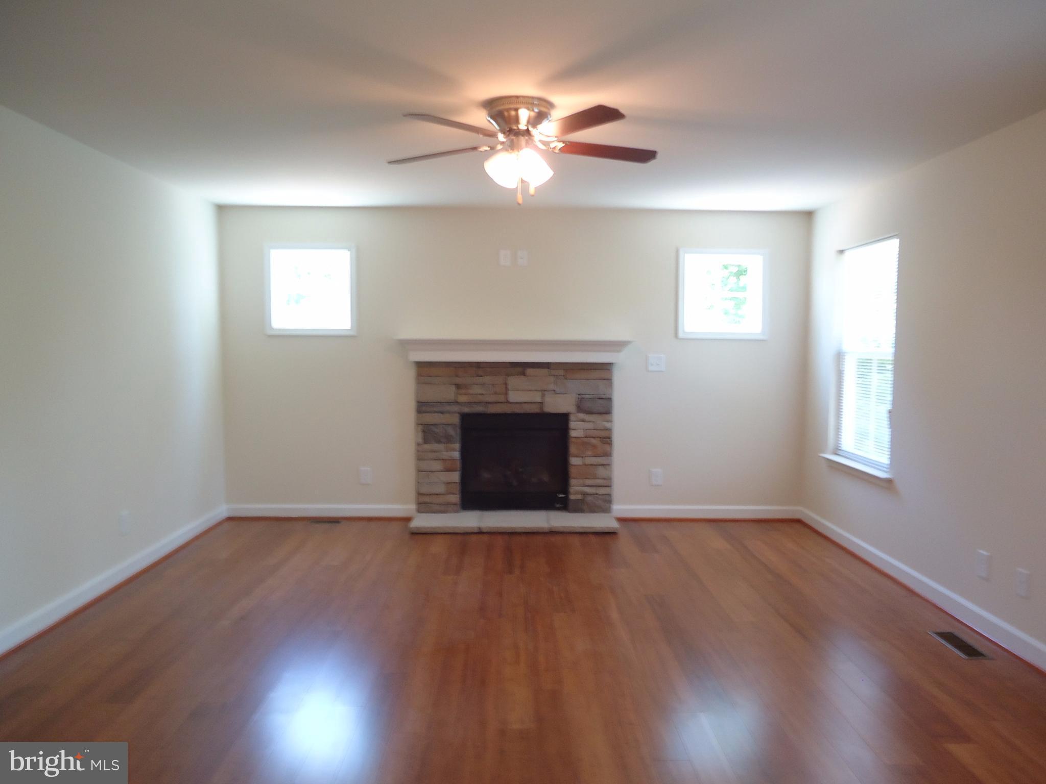 DABNEY WOODS - Residential Lease