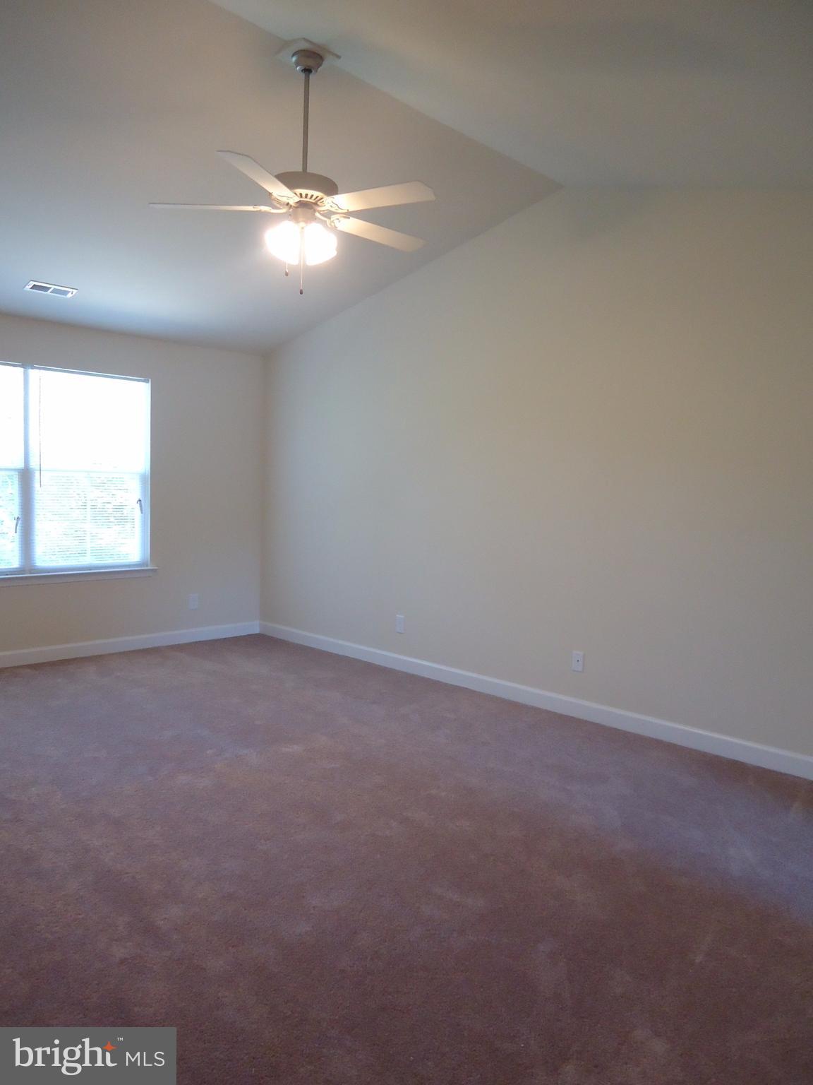 DABNEY WOODS - Residential Lease