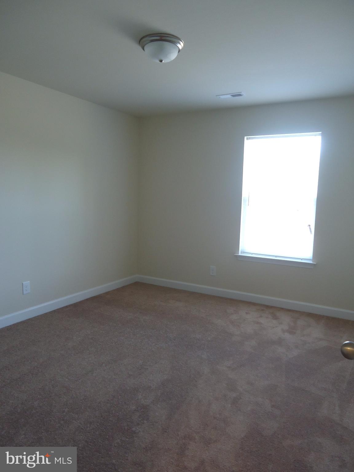 DABNEY WOODS - Residential Lease