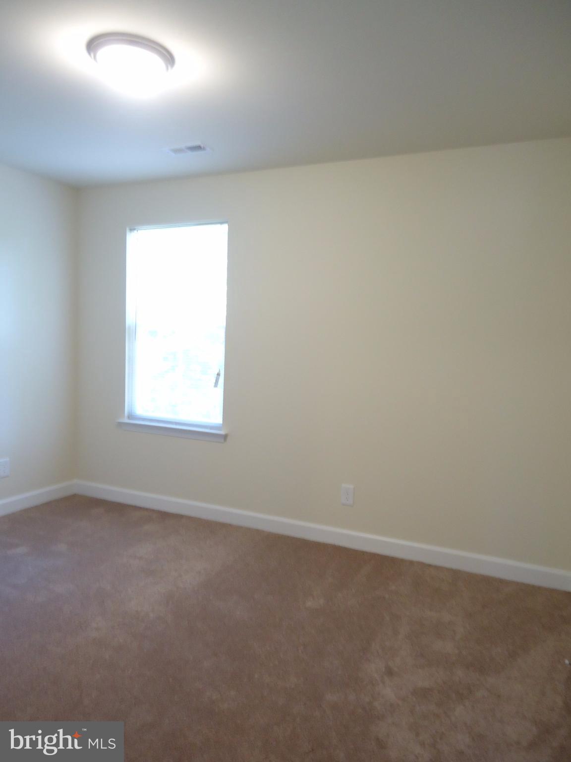 DABNEY WOODS - Residential Lease