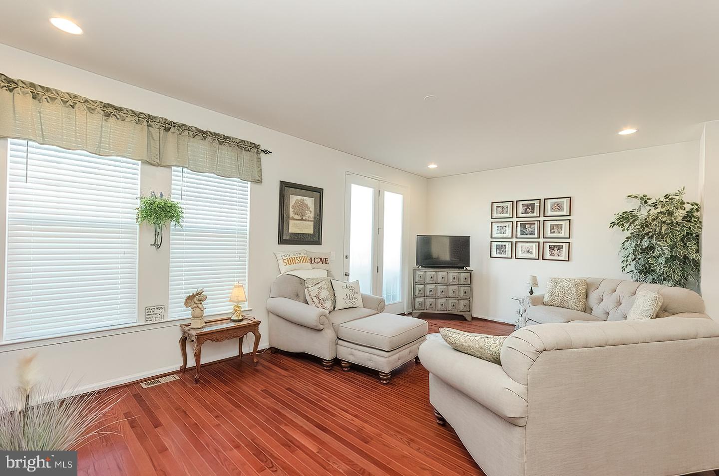 FIELDSTONE - Residential