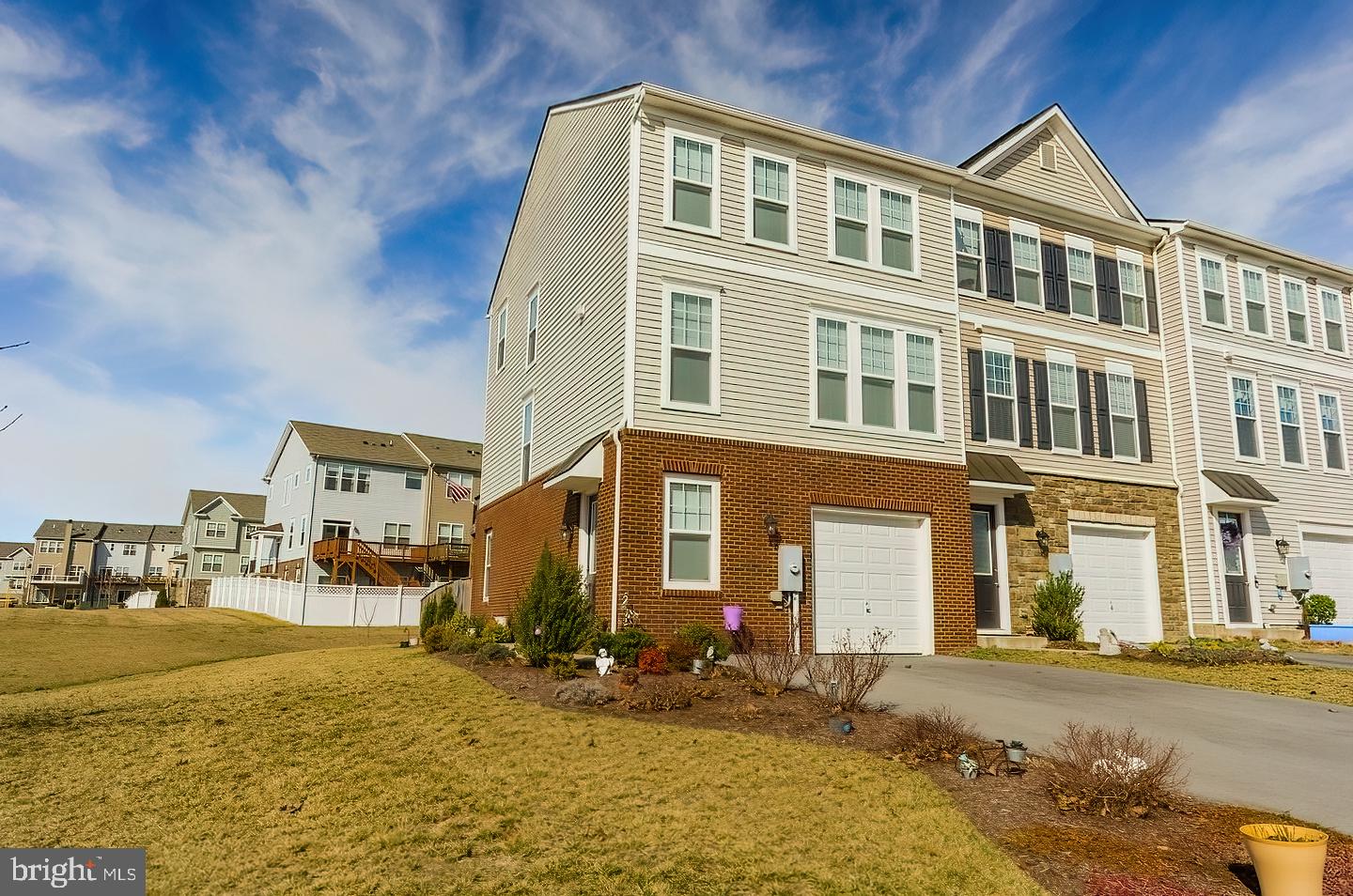 FIELDSTONE - Residential