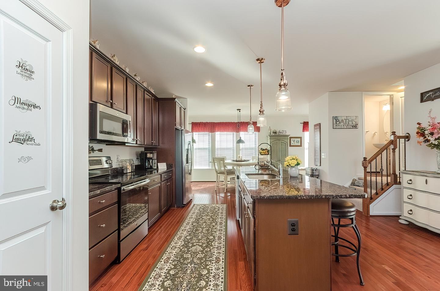 FIELDSTONE - Residential