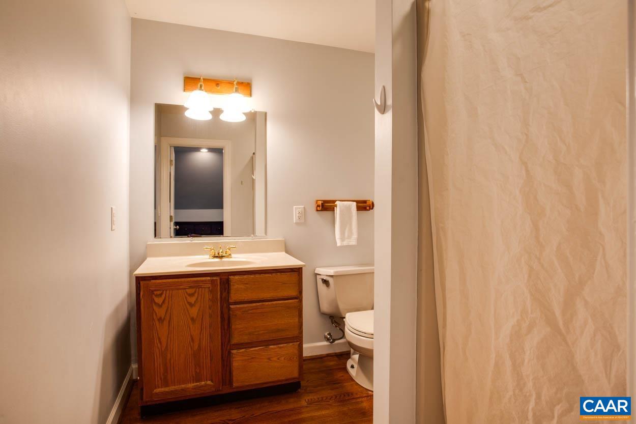 IVY OAKS - Residential