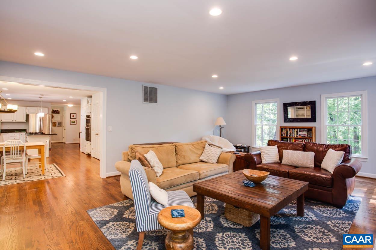 IVY OAKS - Residential