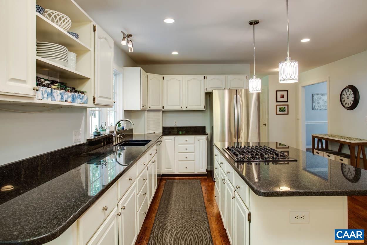 IVY OAKS - Residential