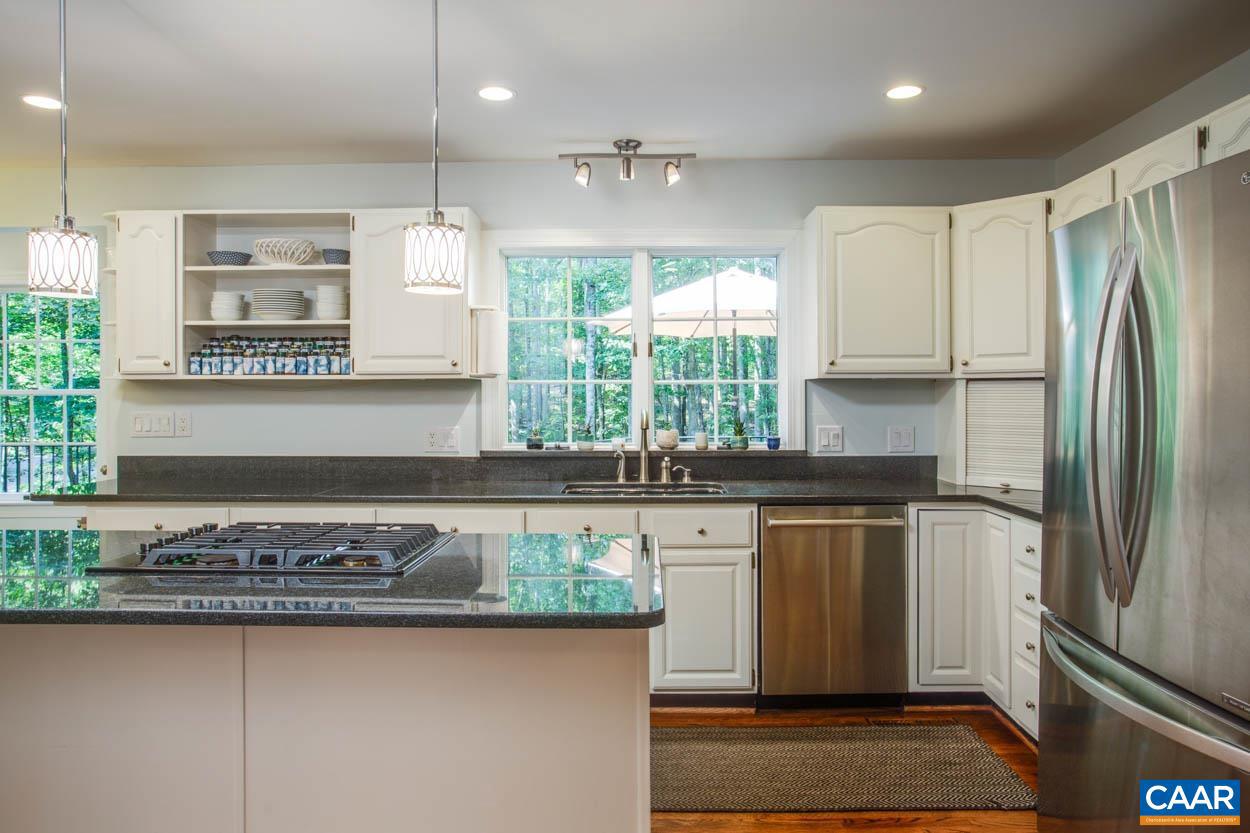 IVY OAKS - Residential