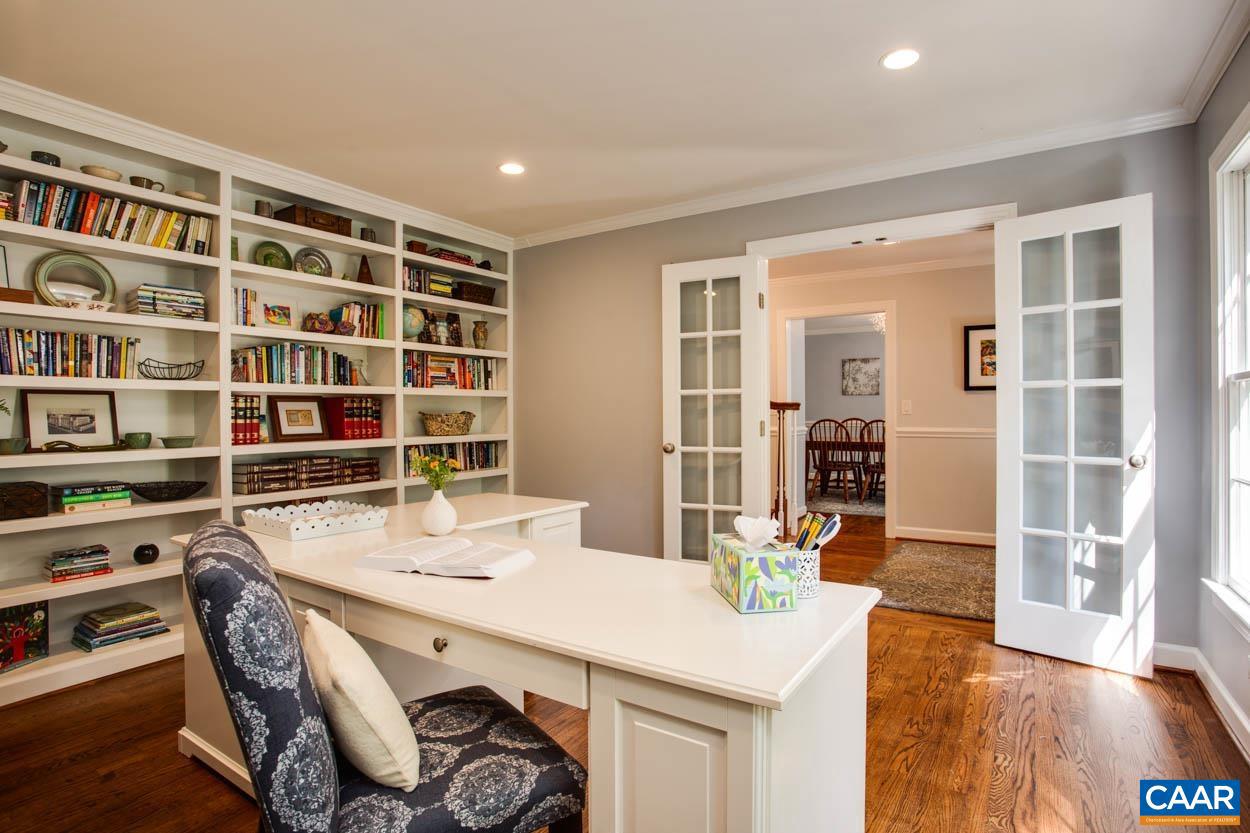 IVY OAKS - Residential