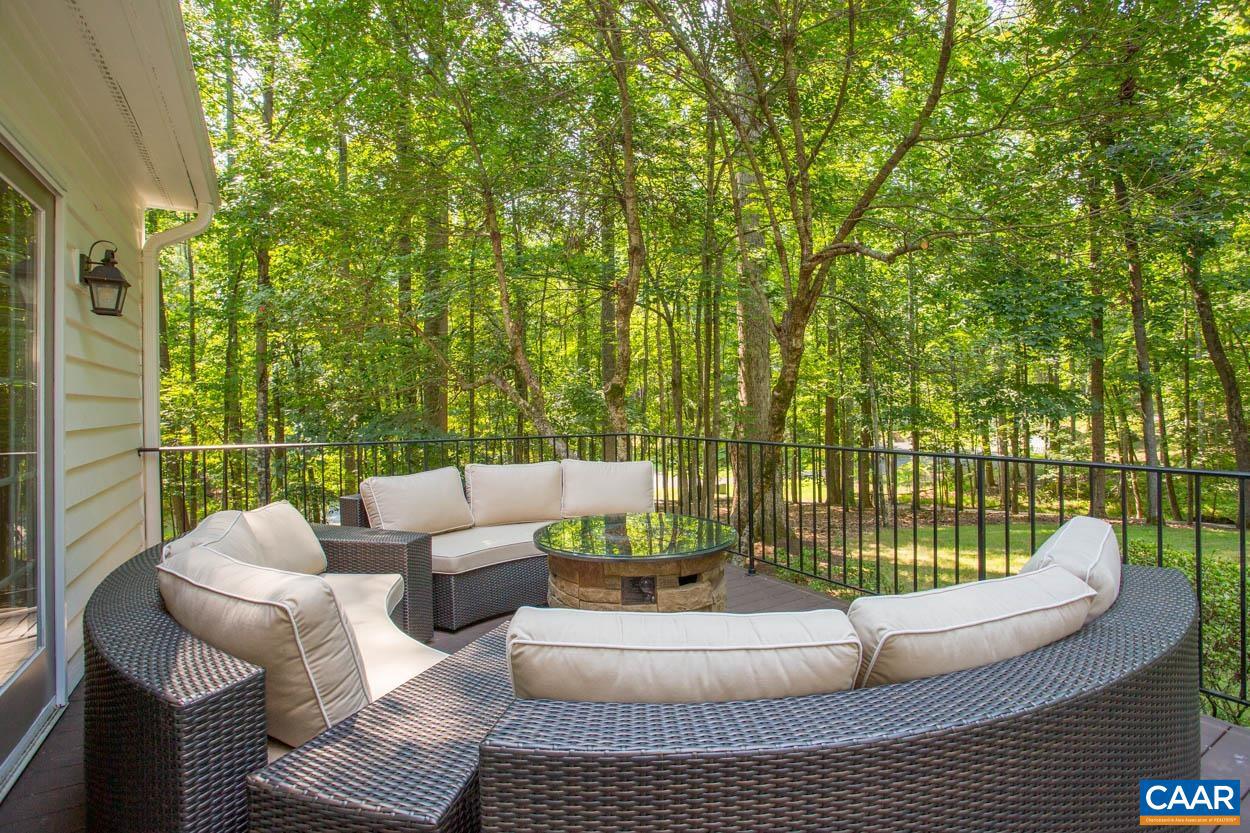 IVY OAKS - Residential