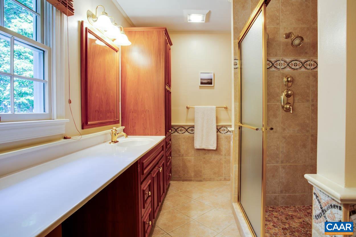 IVY OAKS - Residential