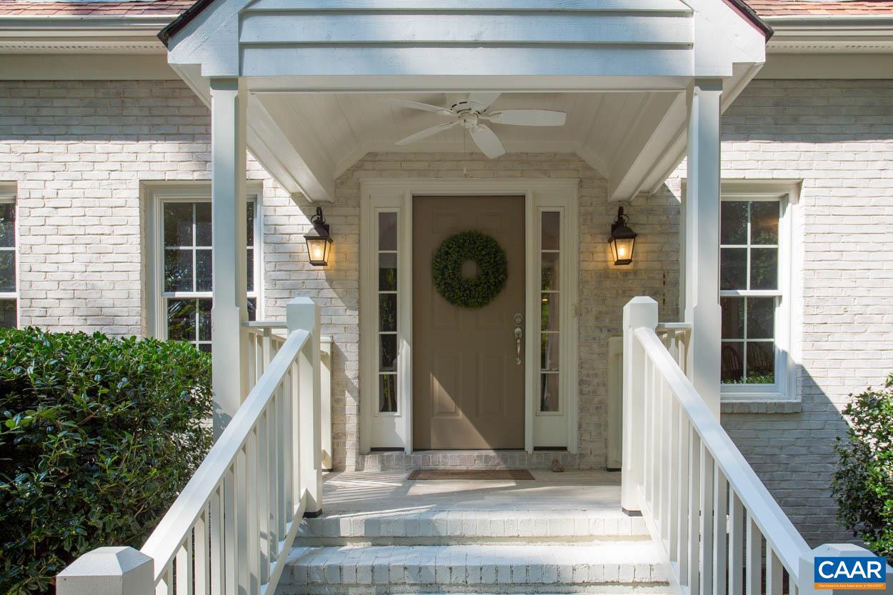 IVY OAKS - Residential