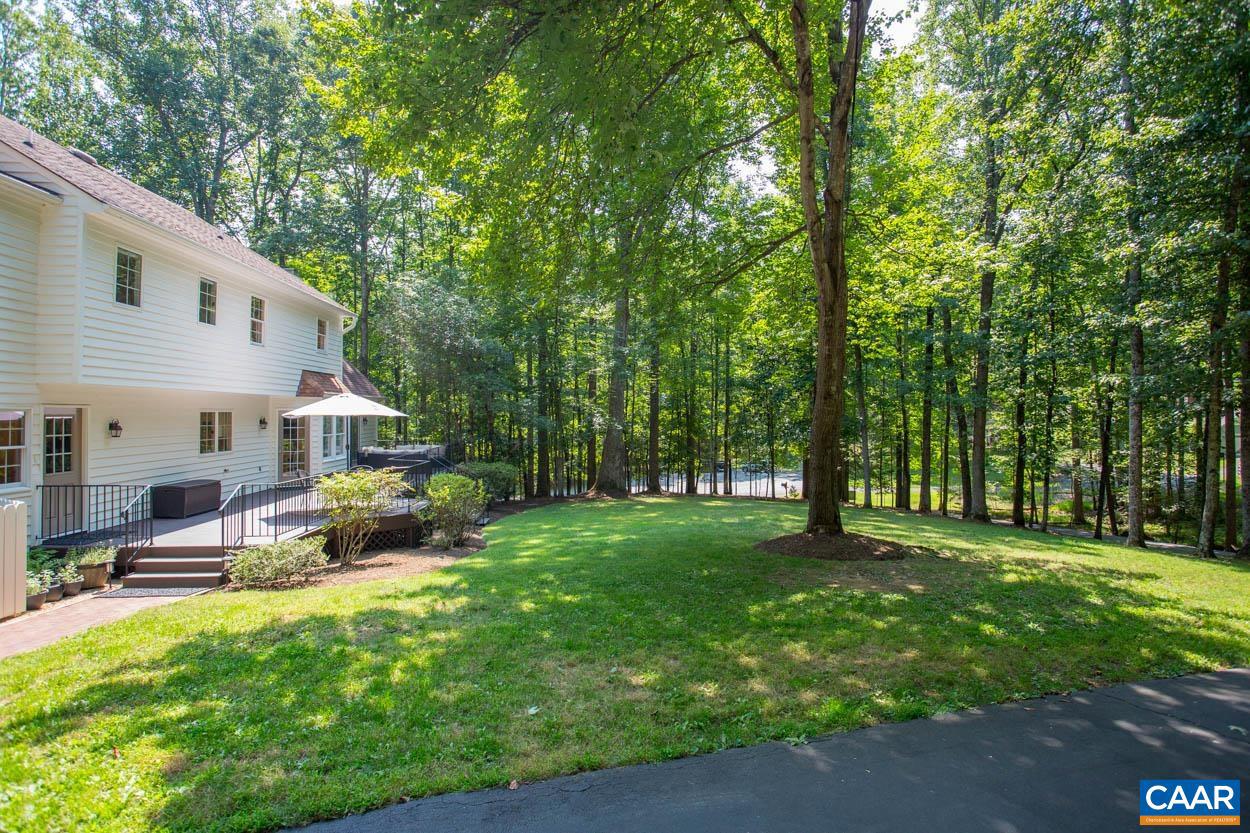 IVY OAKS - Residential