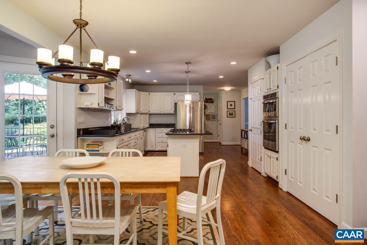 IVY OAKS - Residential