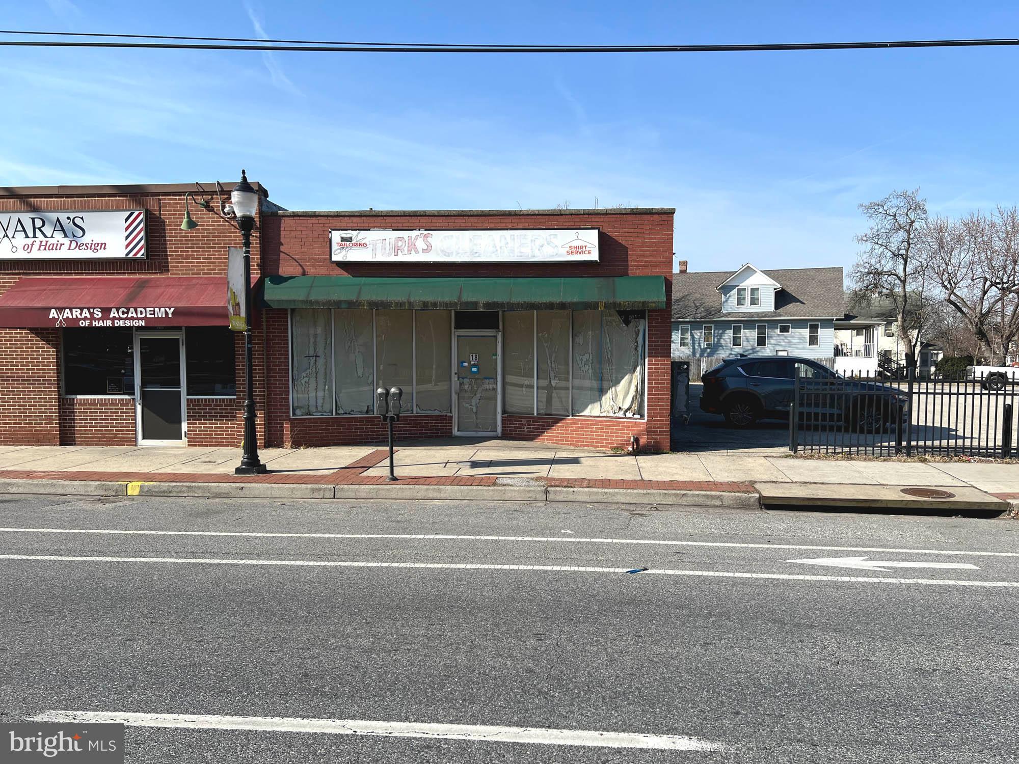 DUNDALK - Commercial Sale