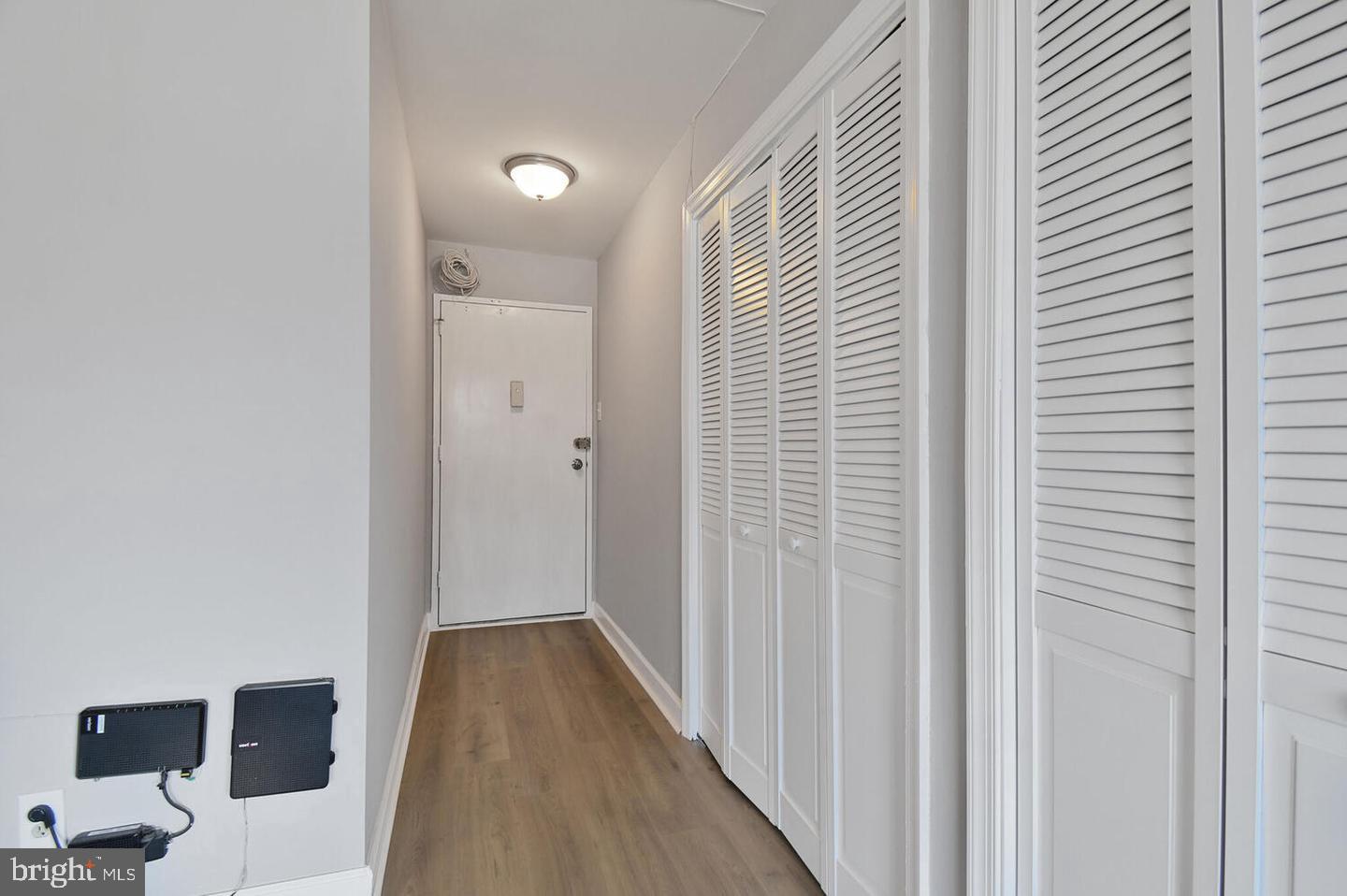 1900 LYTTONSVILLE ROAD 819