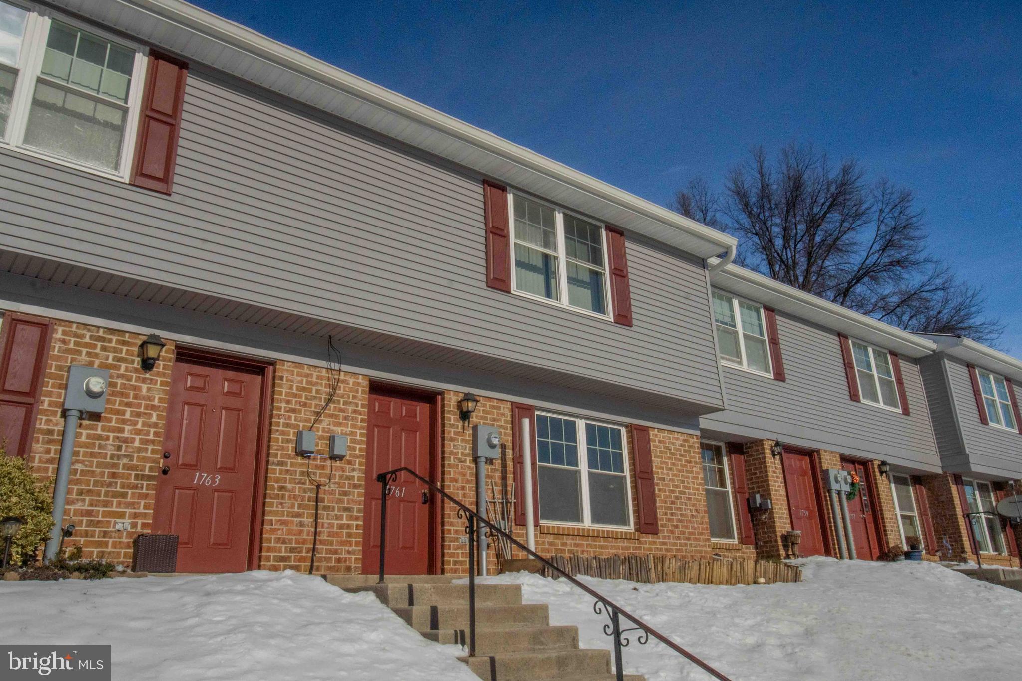 PARKSIDE TOWNHOMES - Residential