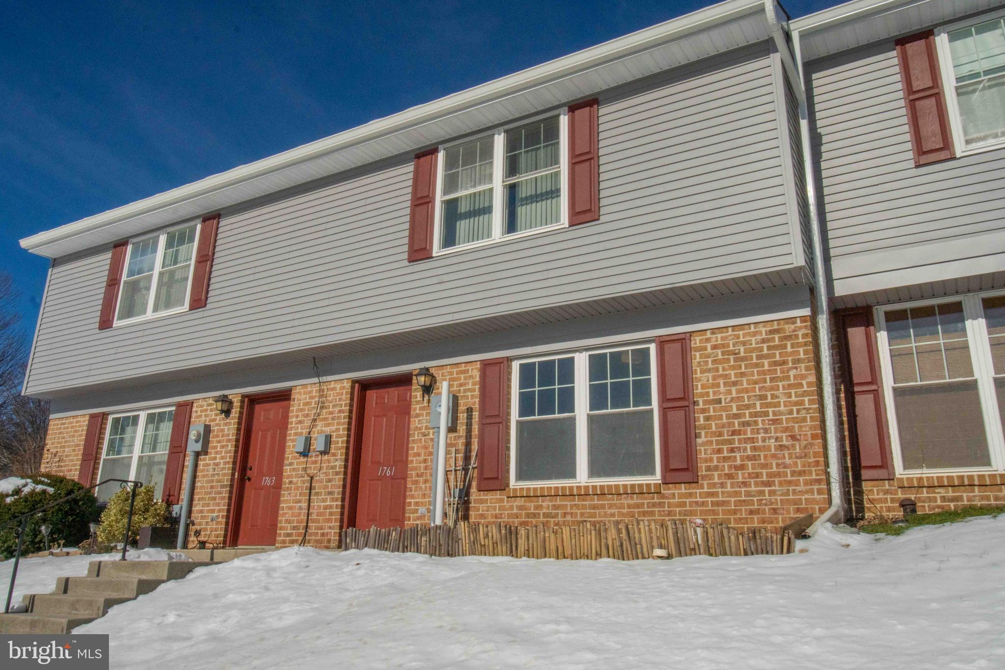 PARKSIDE TOWNHOMES - Residential